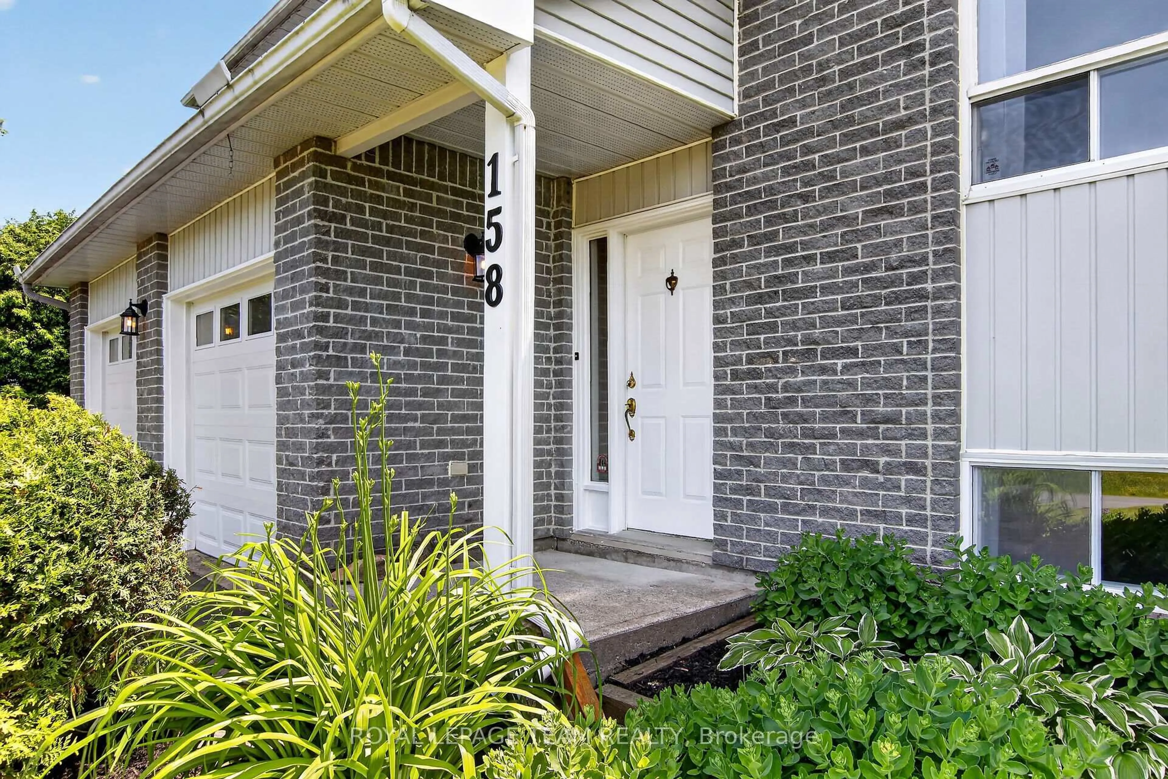 Home with brick exterior material, street for 158 Oakwood Dr, Clarence-Rockland Ontario K4K 1K9