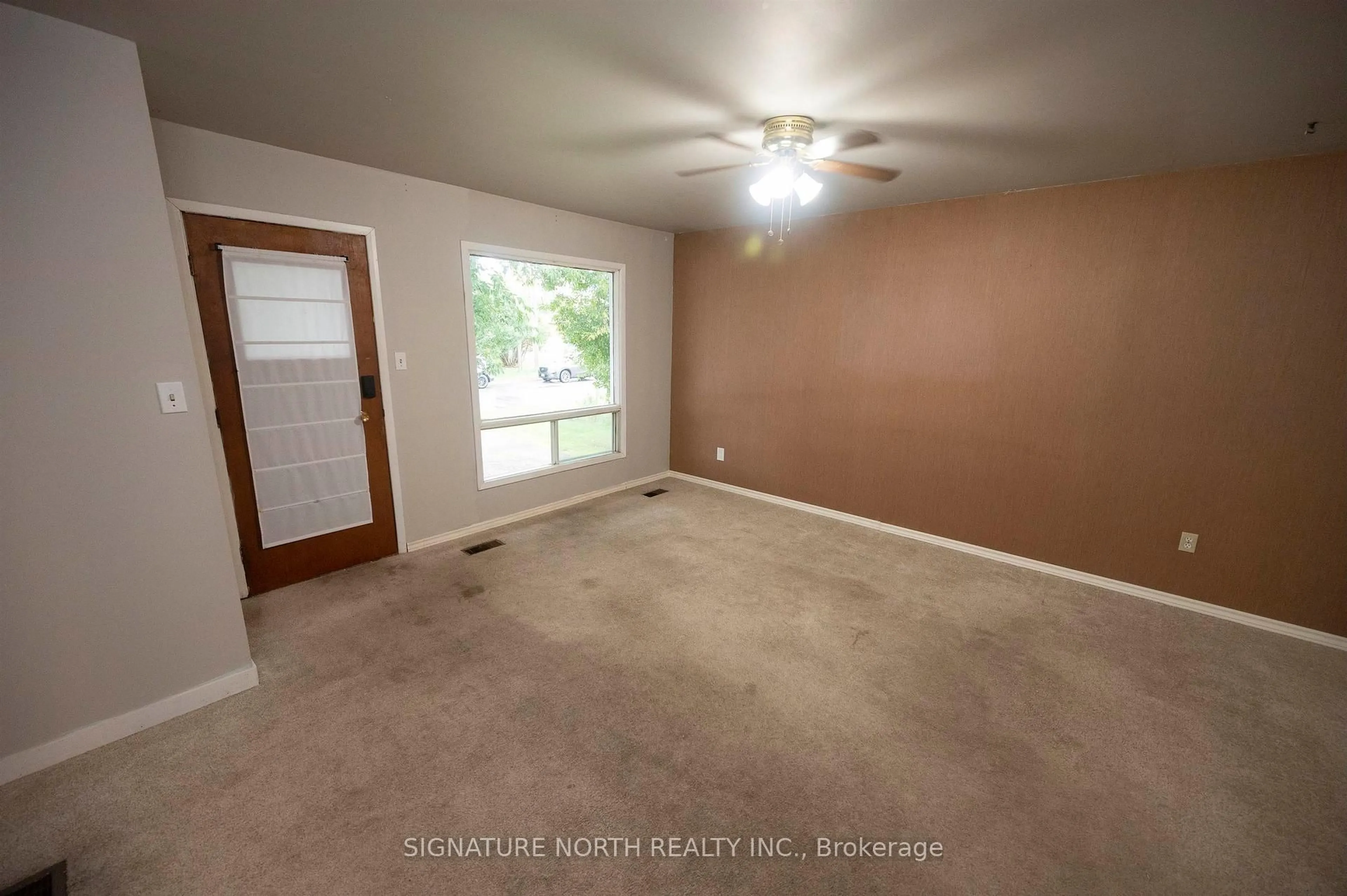 A pic of a room for 337 Otto Street, Thunder Bay Ontario P7A 2V2