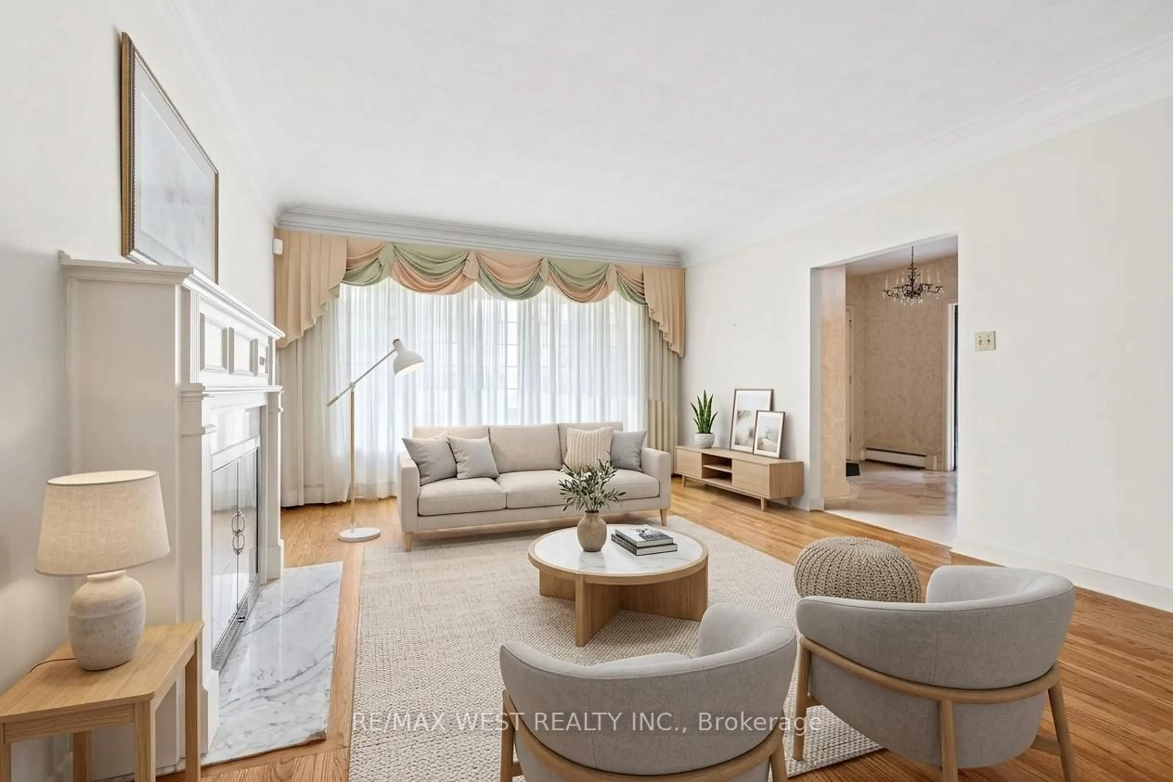 Living room with furniture, unknown for 1758 Rhodes Cres, Ottawa Ontario K1H 5T2
