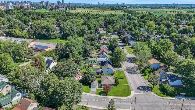 212 Anna Ave, Ottawa 3