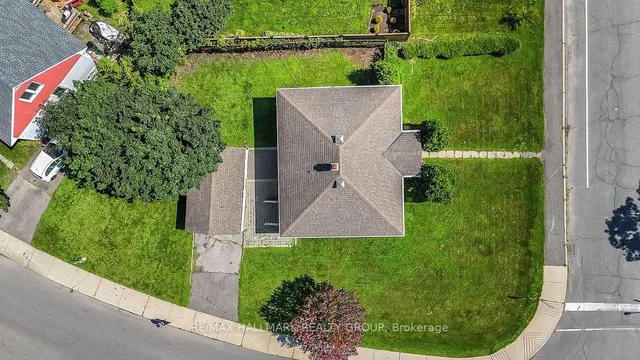 212 Anna Ave, Ottawa 4