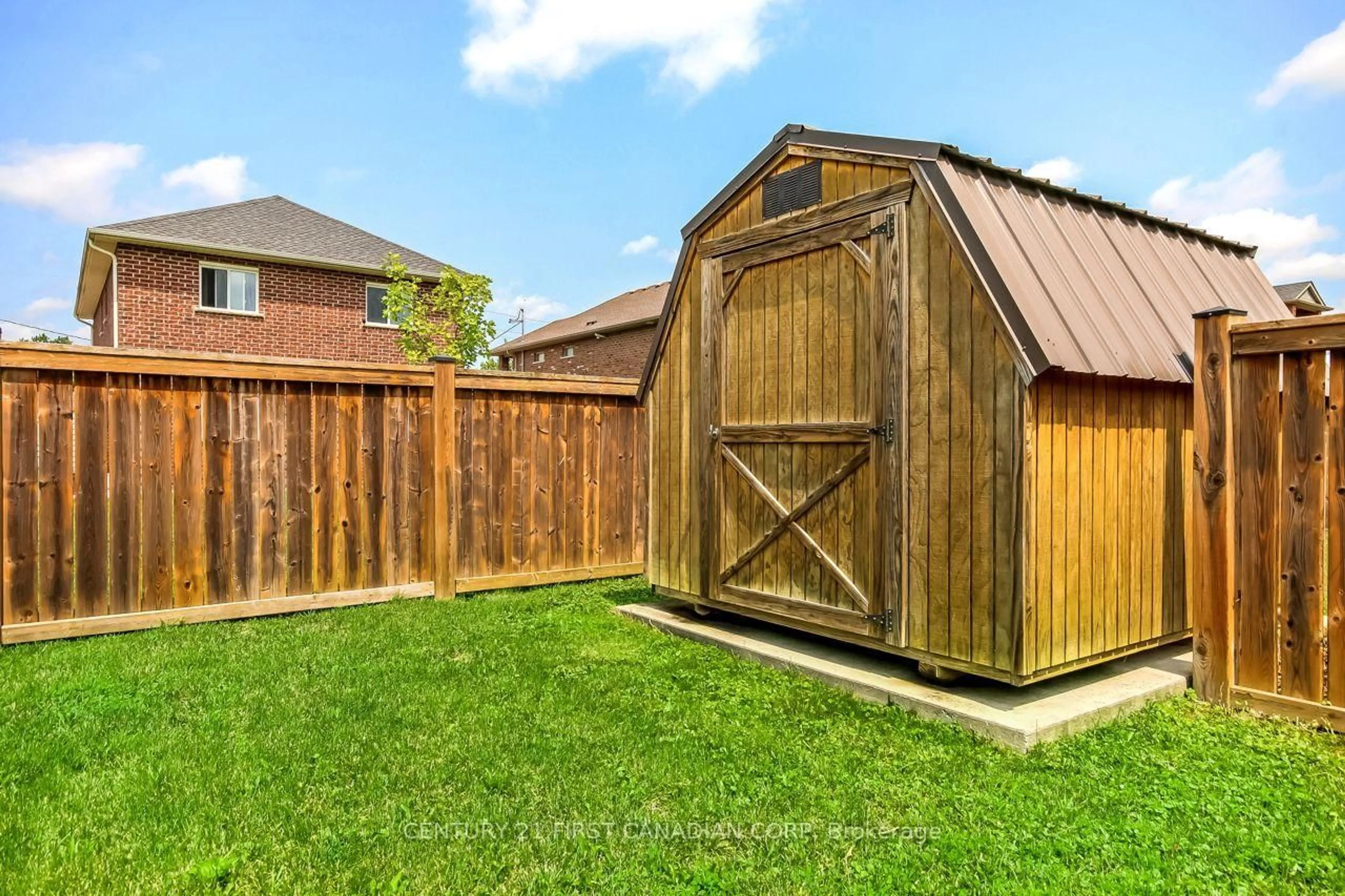Shed for 40-42 Locust St, St. Thomas Ontario N5R 2C1