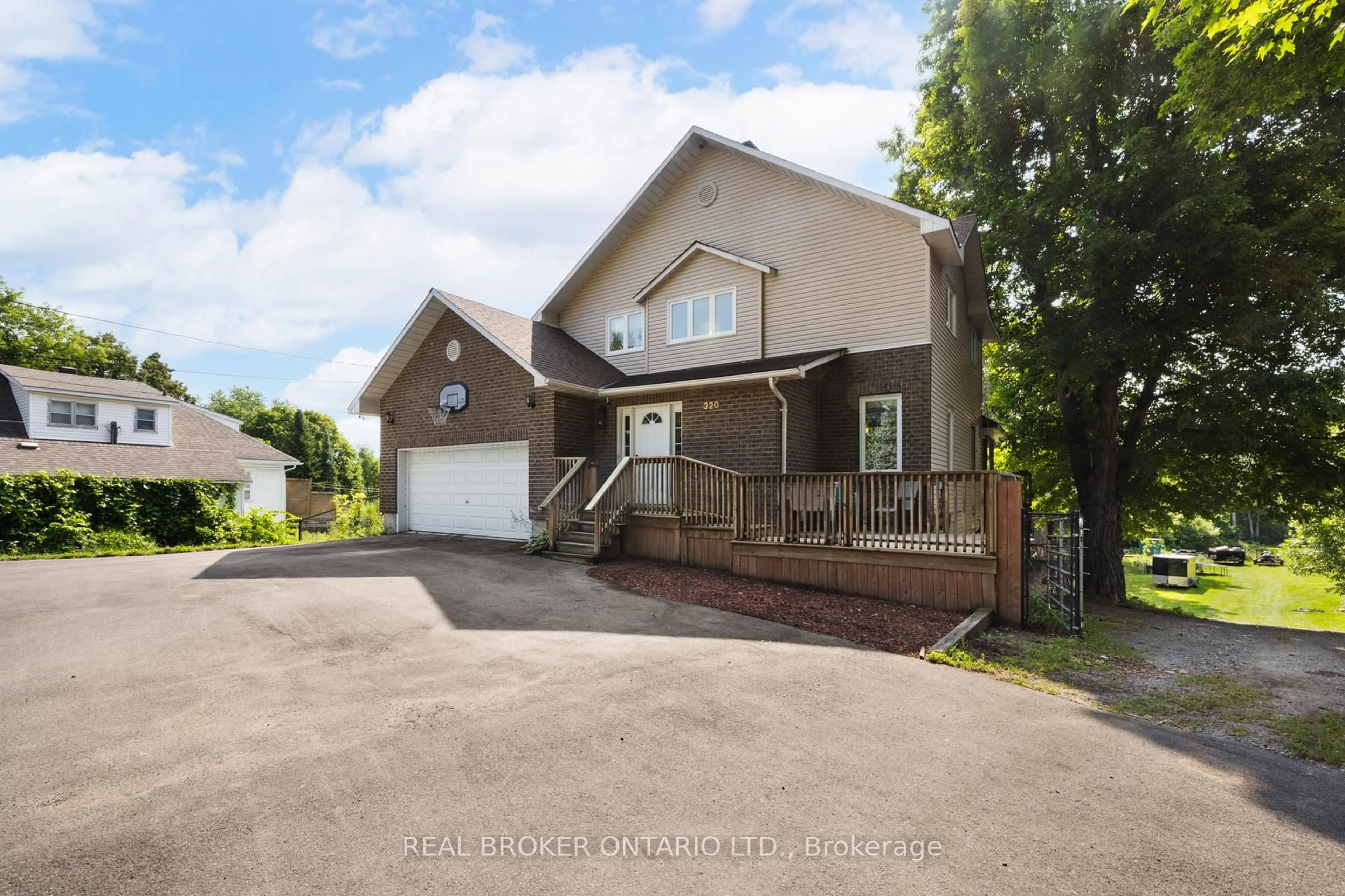 A pic from outside/outdoor area/front of a property/back of a property/a pic from drone, street for 320 Clothier St, North Grenville Ontario K0G 1J0