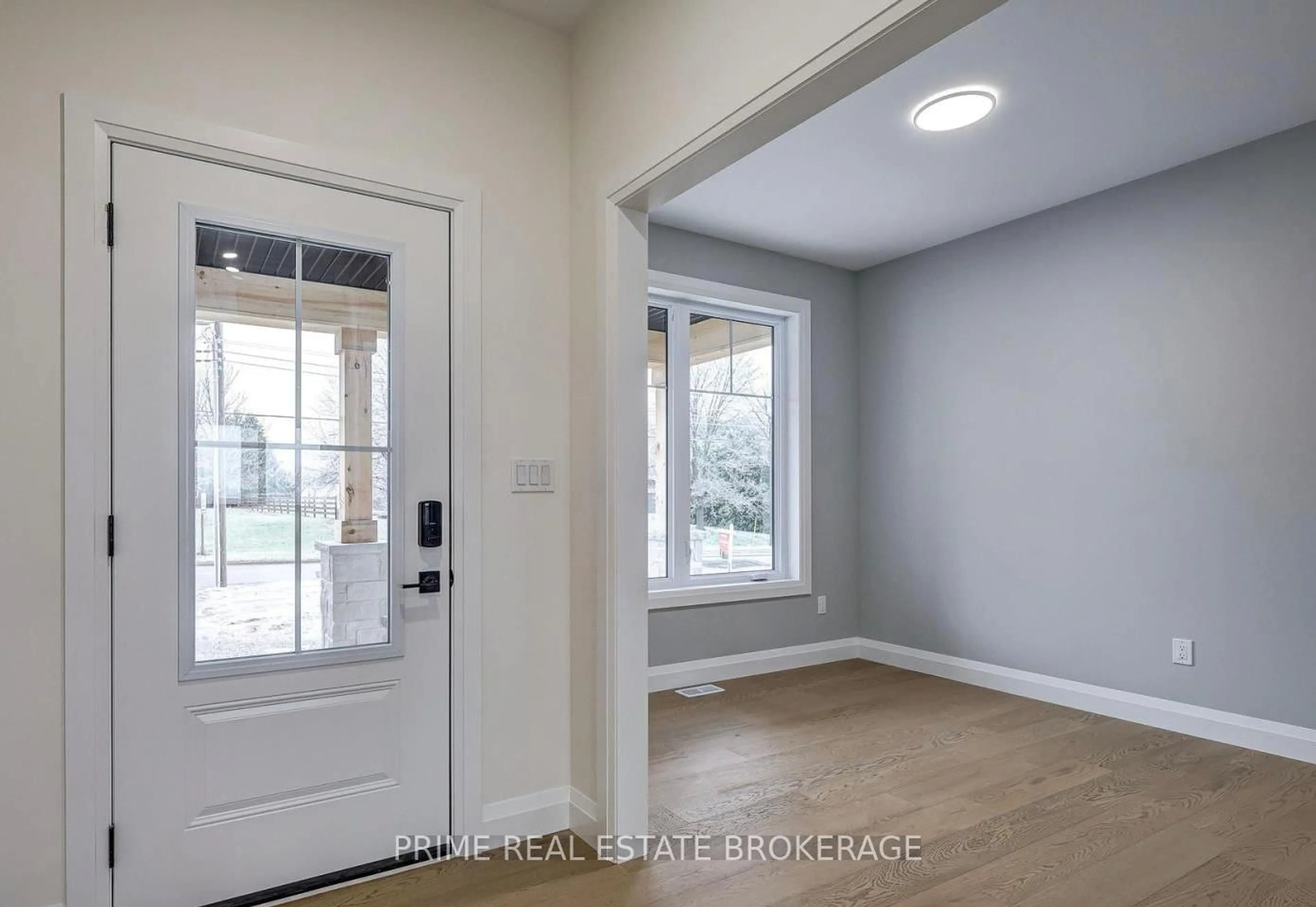 Indoor entryway for 8074 Union Rd, Southwold Ontario N0L 1K0