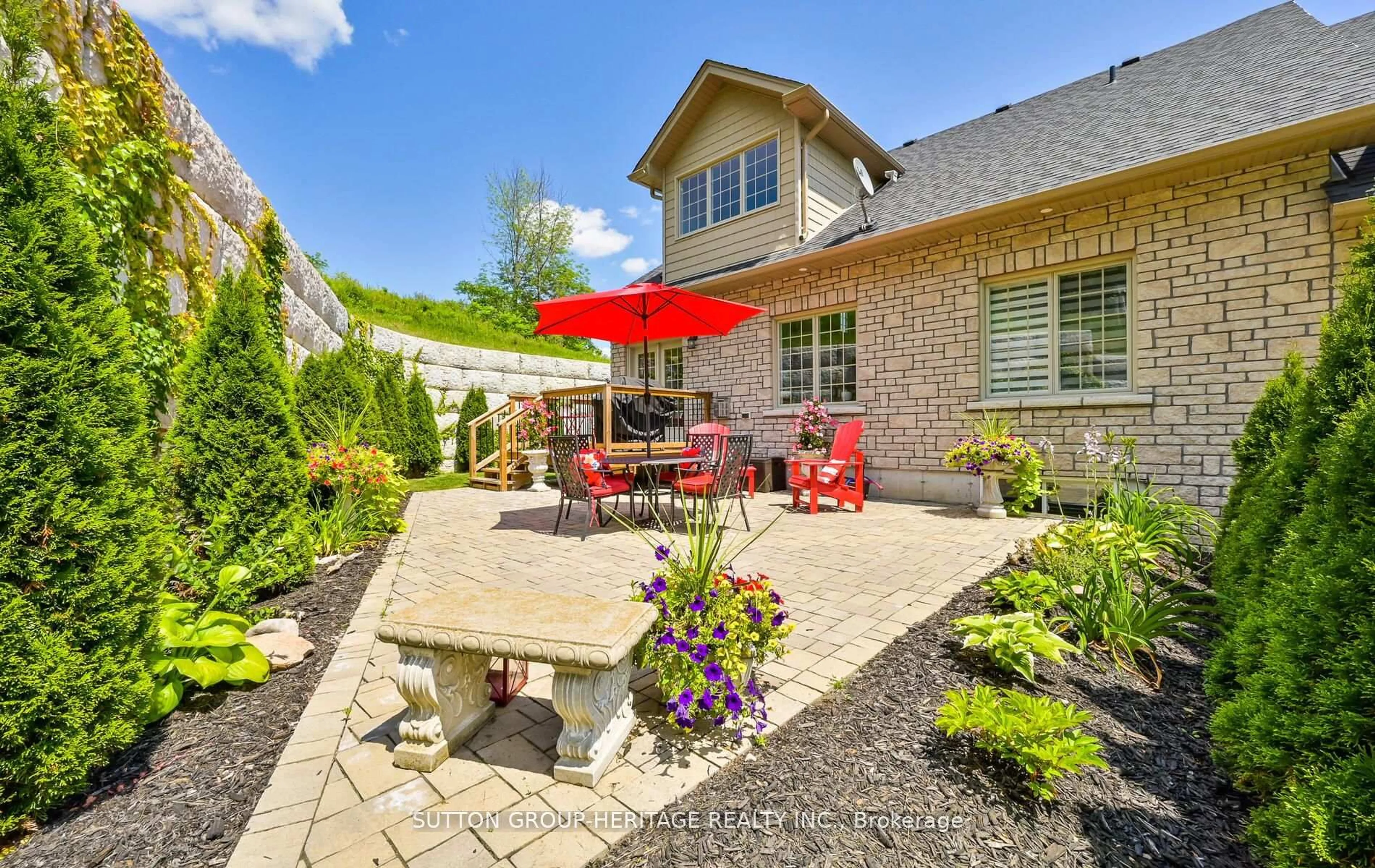 Patio, street for 124 Orchard Way, Trent Hills Ontario K0K 3K0