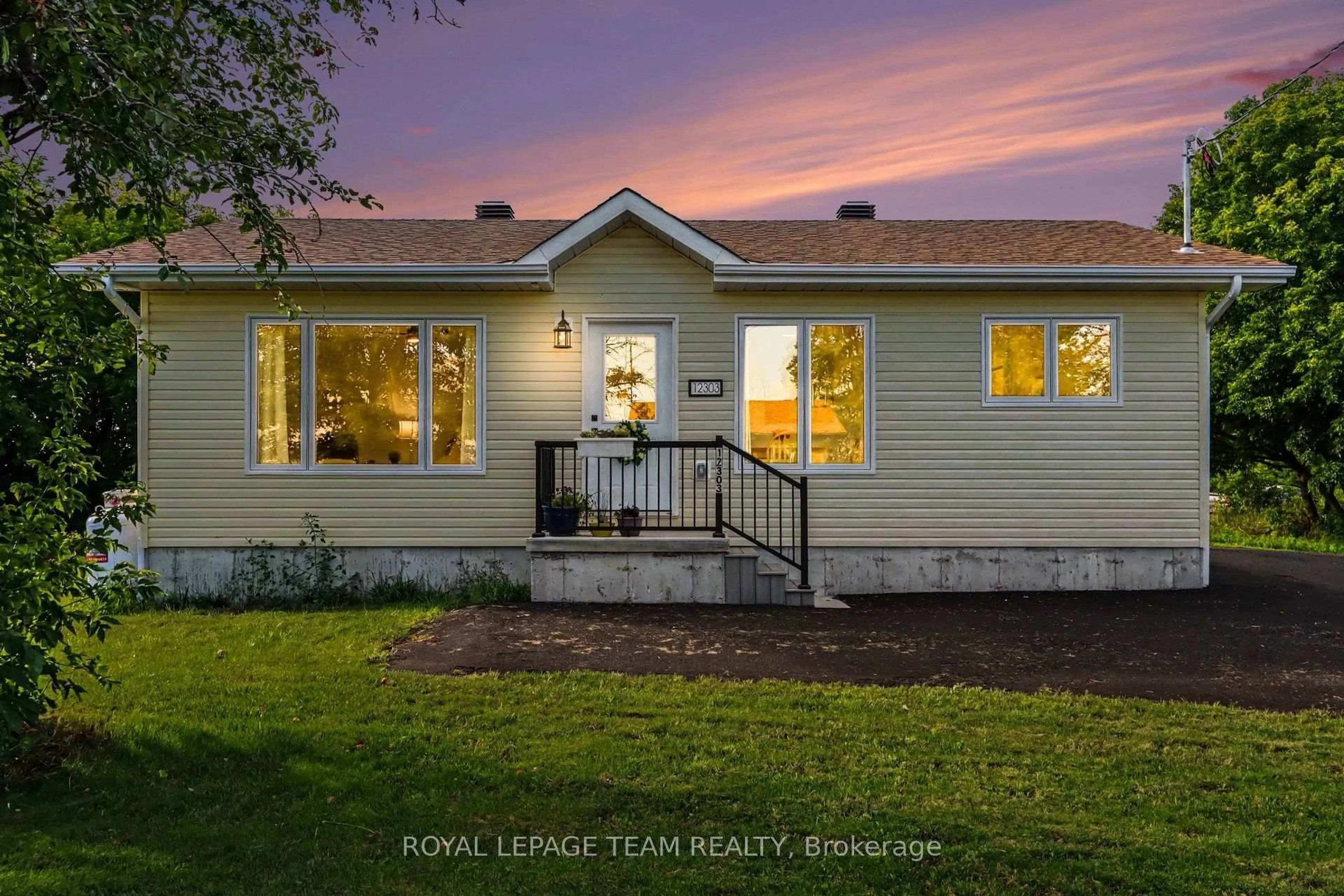 Home with vinyl exterior material, street for 12303 County 5 Rd, North Dundas Ontario K0C 2L0