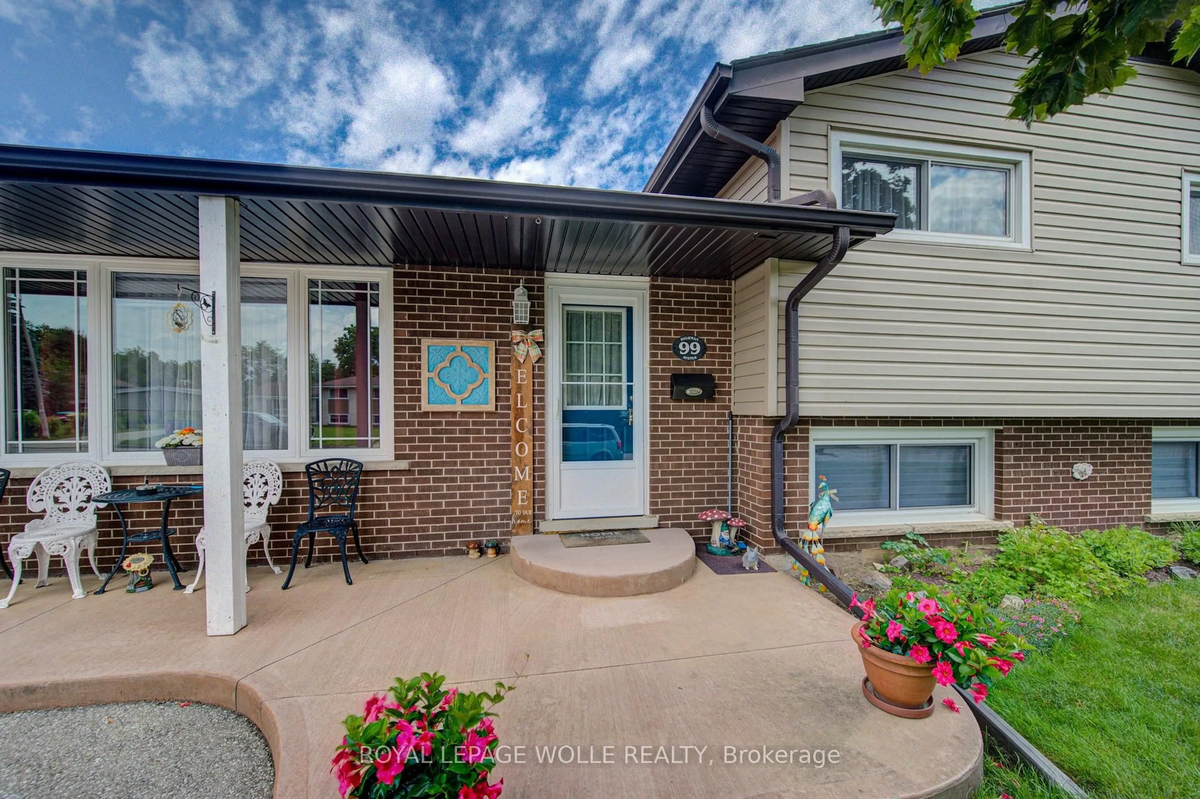 Home with brick exterior material, street for 99 Highman Ave, Cambridge Ontario N1R 3M2