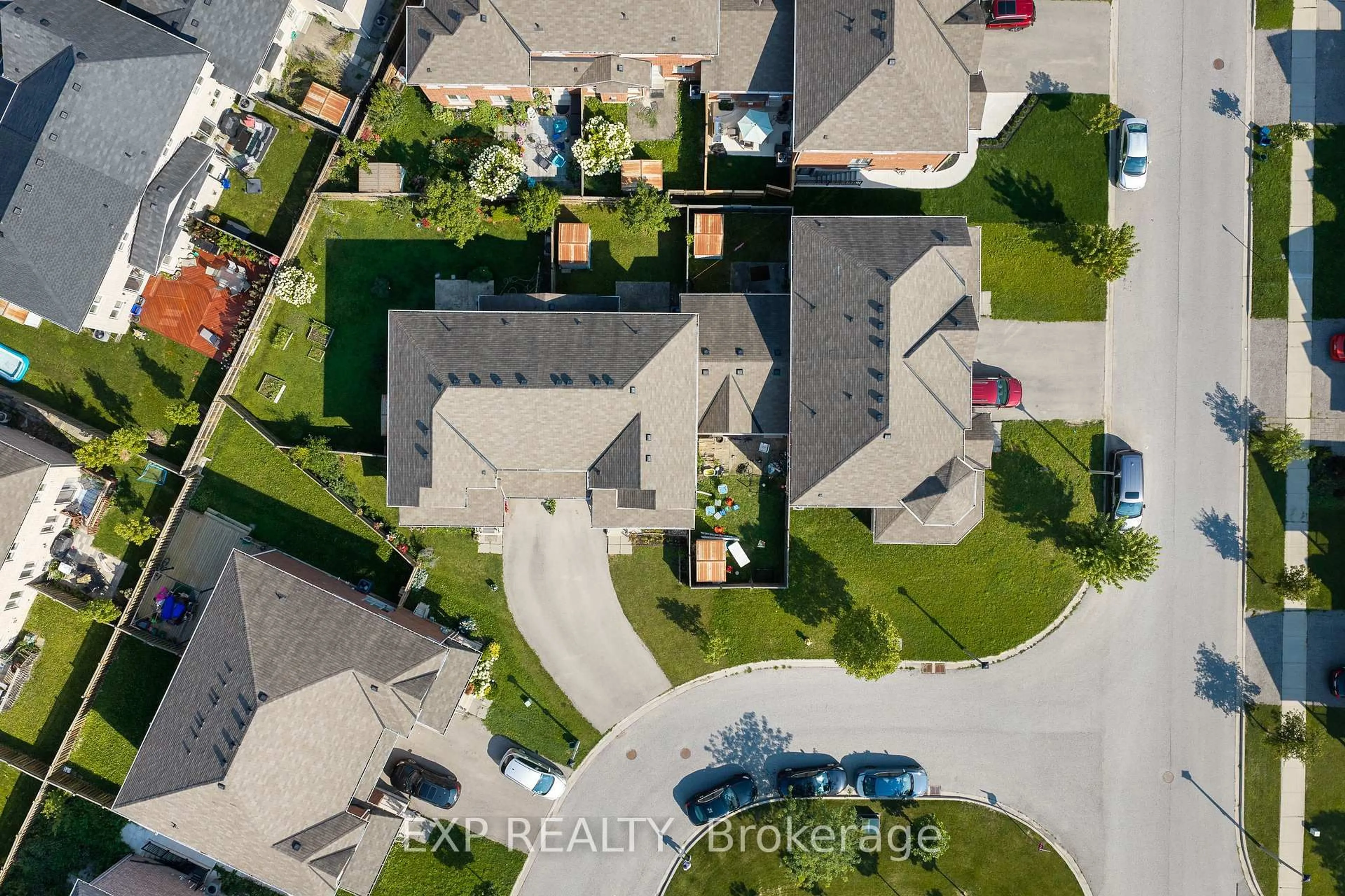A pic from outside/outdoor area/front of a property/back of a property/a pic from drone, street for 2 Durham Way, Niagara-on-the-Lake Ontario L0S 1J0
