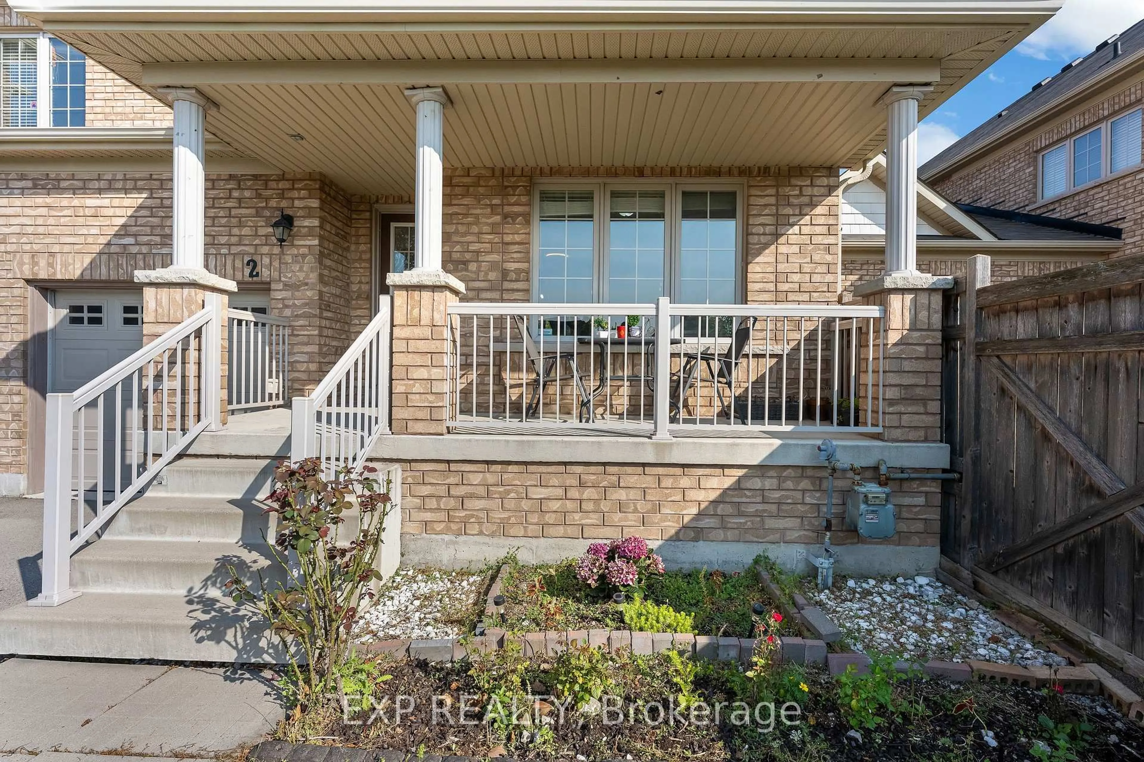 Home with brick exterior material, street for 2 Durham Way, Niagara-on-the-Lake Ontario L0S 1J0