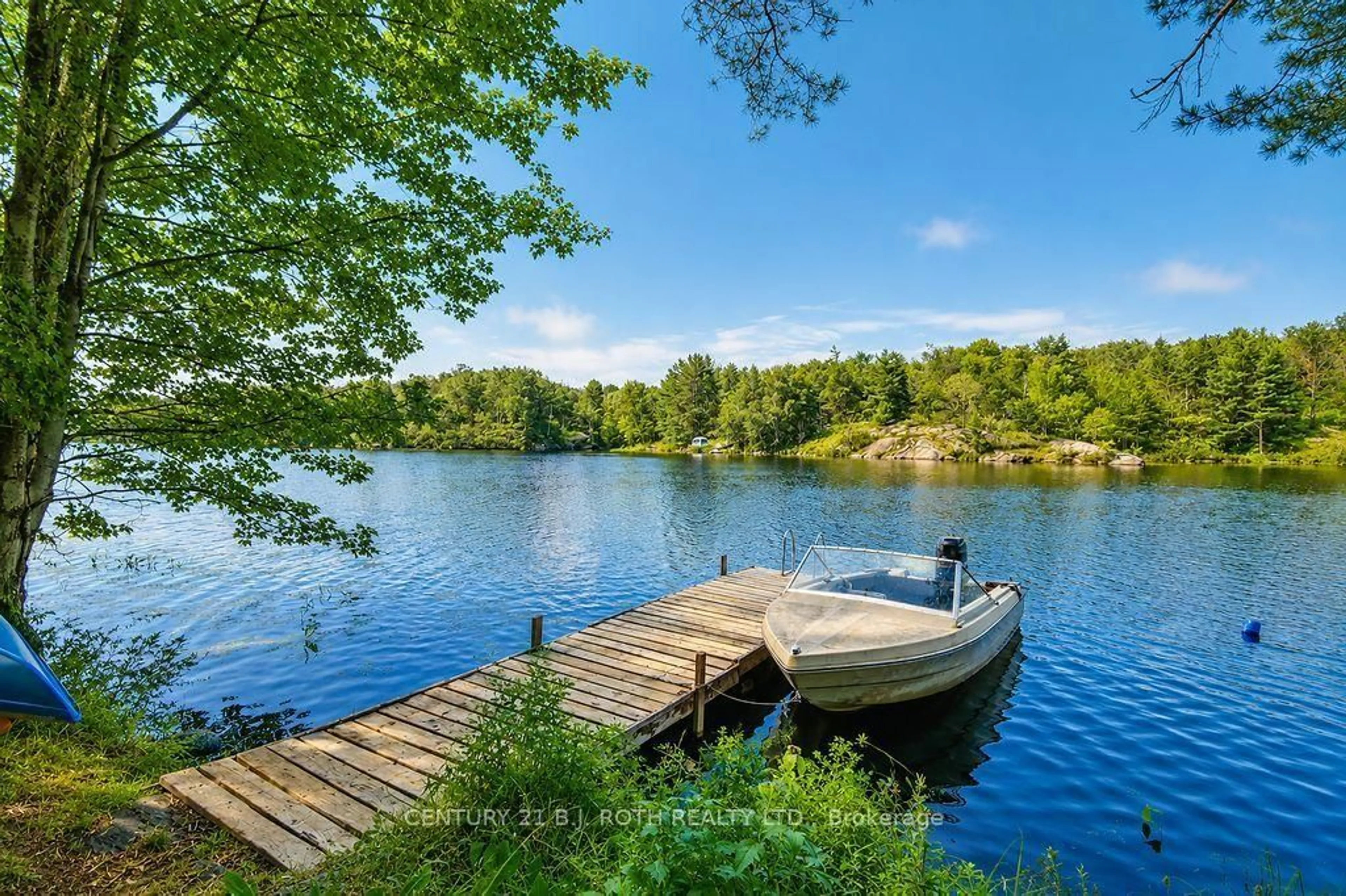 Patio, water/lake/river/ocean view for 11107 DEVILS LAKE Rd, Minden Hills Ontario K0M 2K0