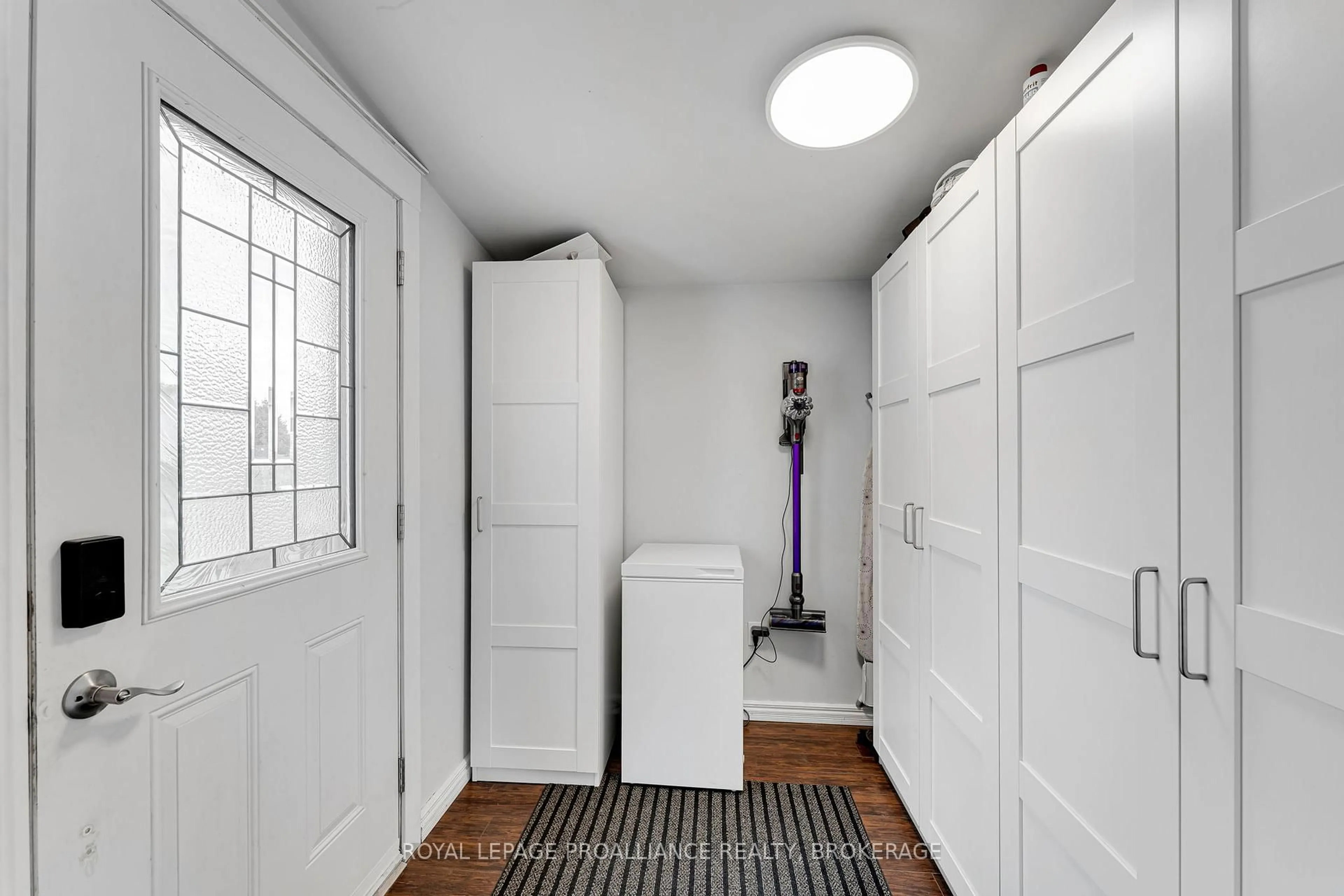Indoor entryway for 26 Kapyong Cres, Kingston Ontario K7K 5T5