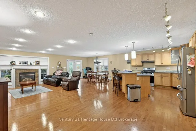 57 WENDY CALDER Pl, Woodstock 5