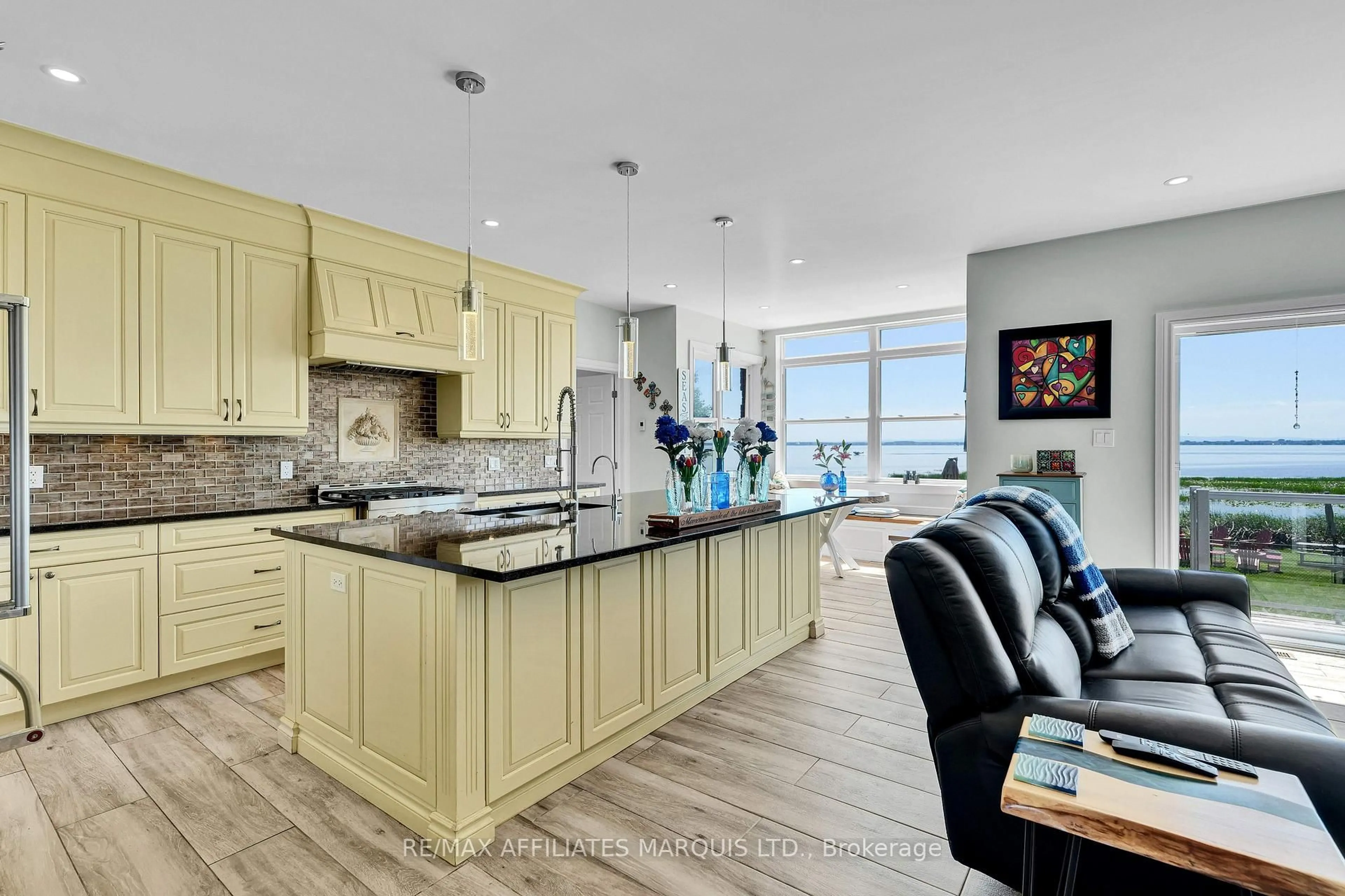 Open concept kitchen, ceramic/tile floor for 6266 Karen Dr, South Glengarry Ontario K0C 1E0