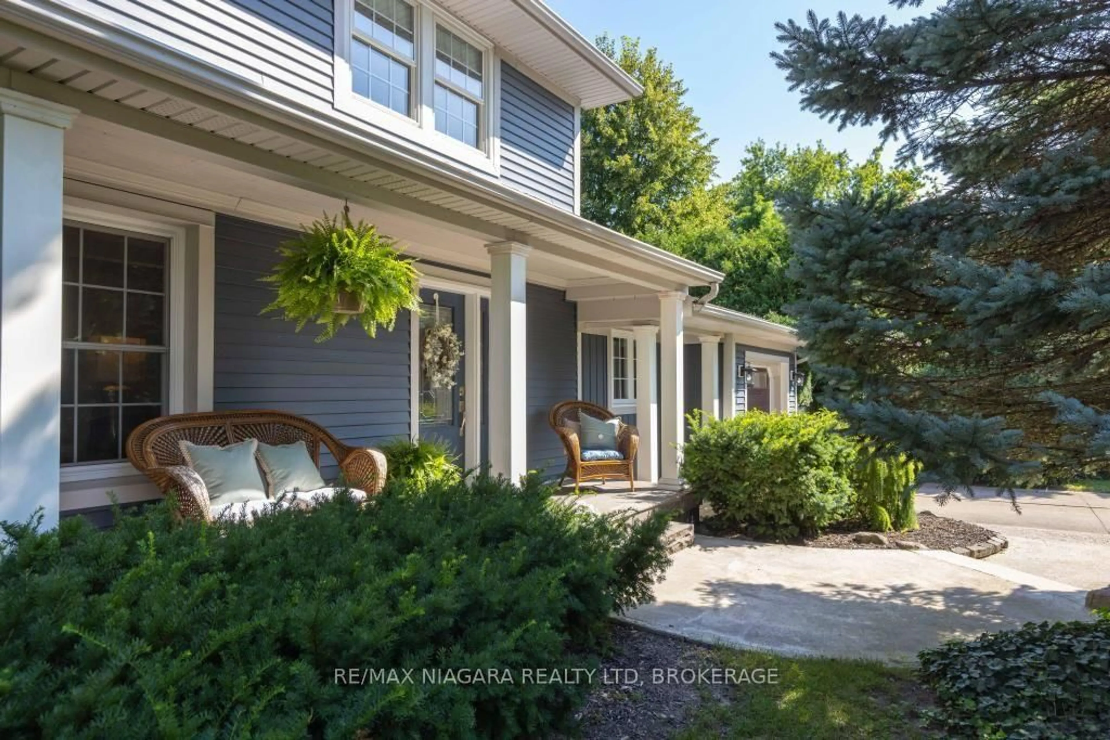 Patio, street for 309 Orchard Dr, Niagara-on-the-Lake Ontario L0S 1J0