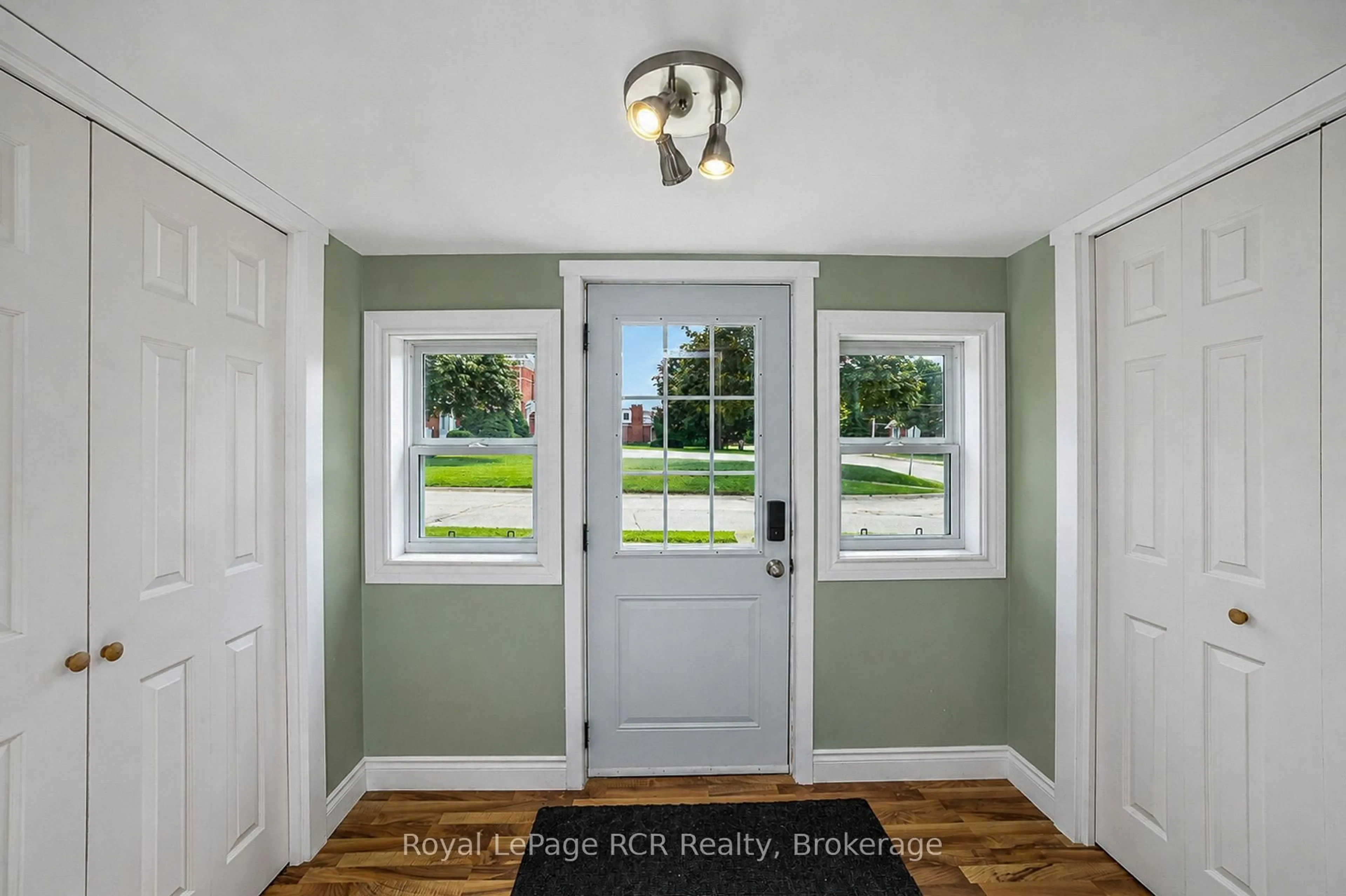 Indoor entryway for 56 Main St, Grey Highlands Ontario N0C 1H0