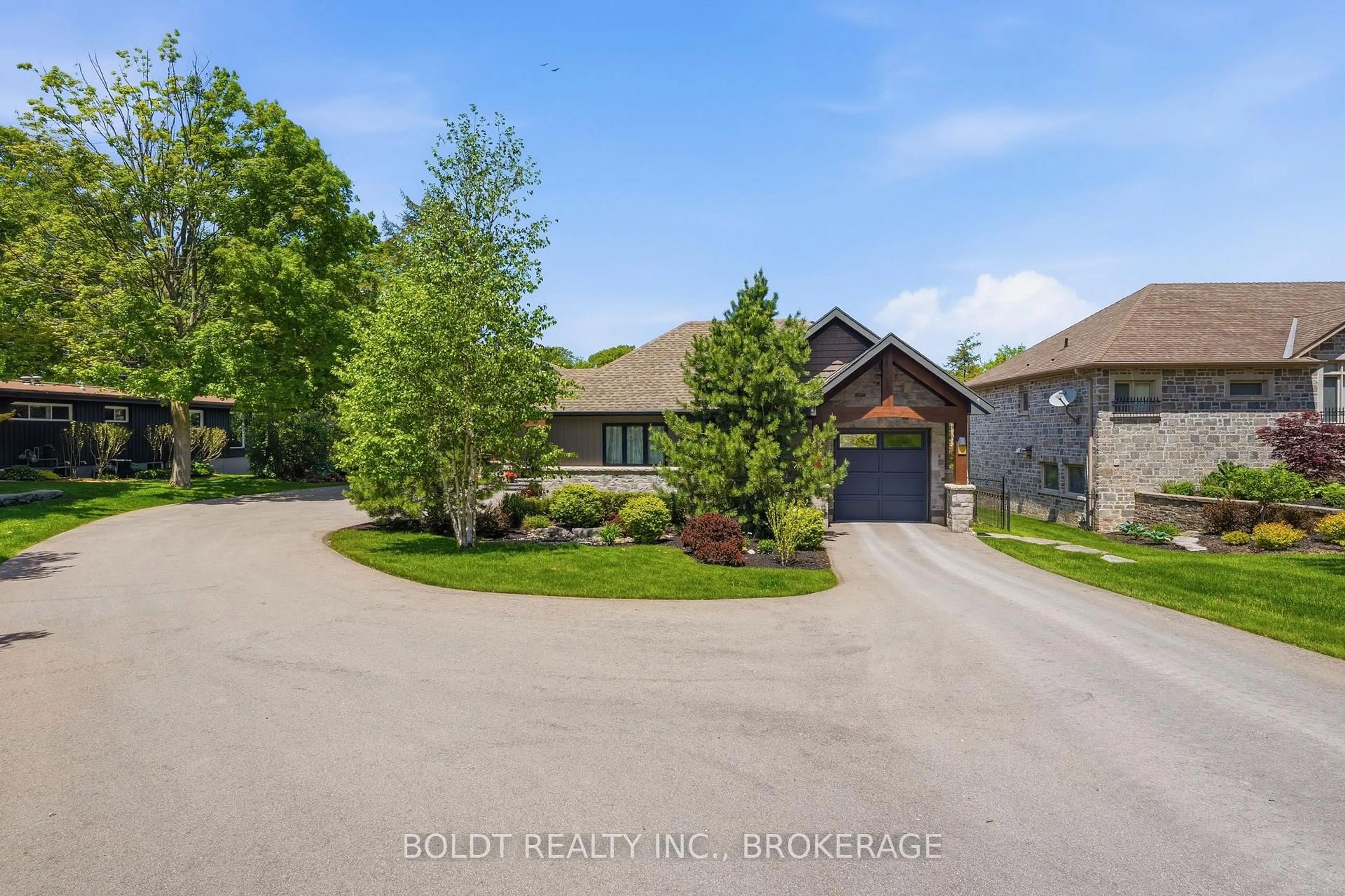 A pic from outside/outdoor area/front of a property/back of a property/a pic from drone, street for 99 Donjon Blvd, Norfolk Ontario N0A 1N7