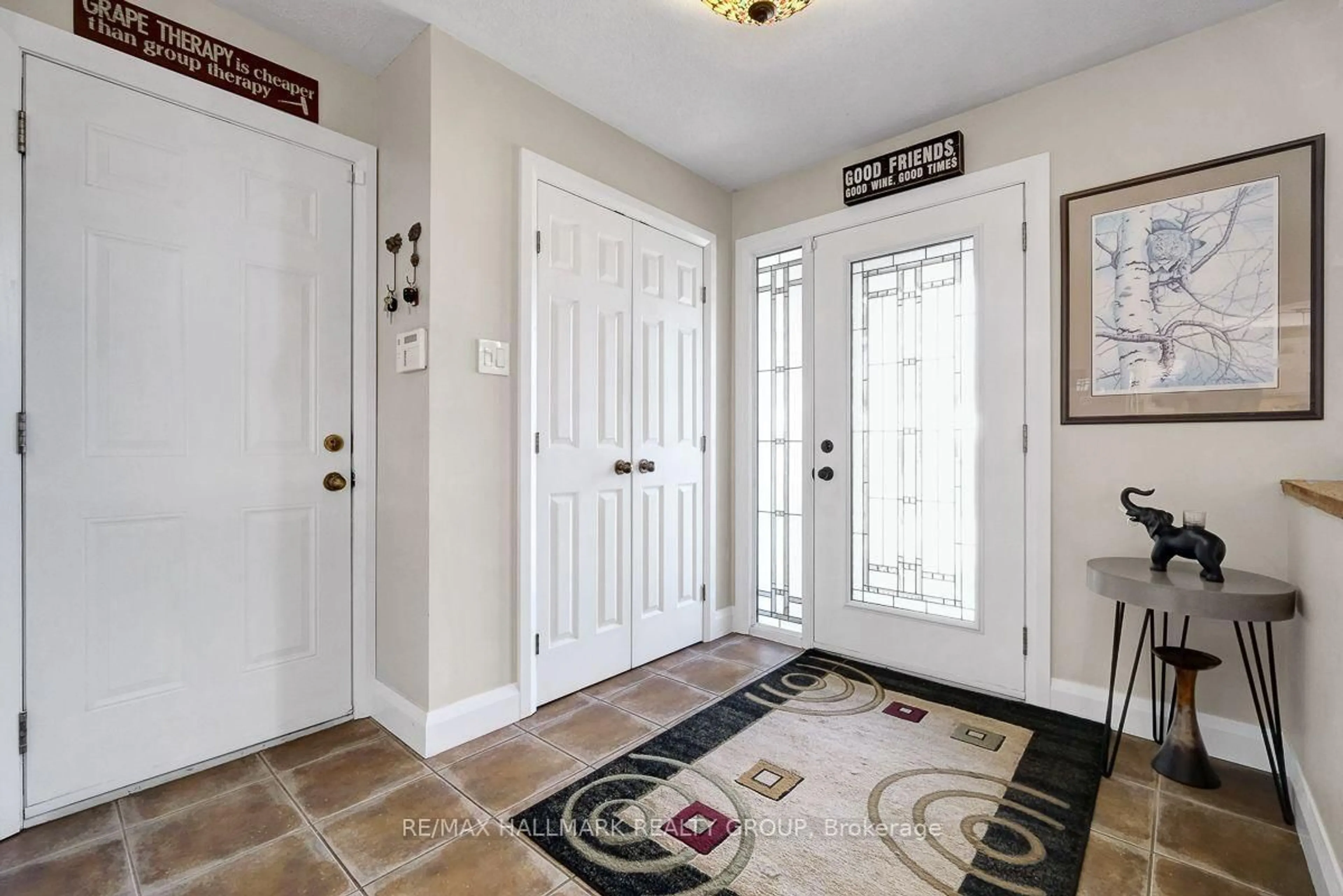 Indoor entryway for 75 Lloydalex Cres, Ottawa Ontario K2S 2E8