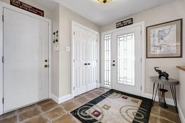 75 Lloydalex Cres, Ottawa 4