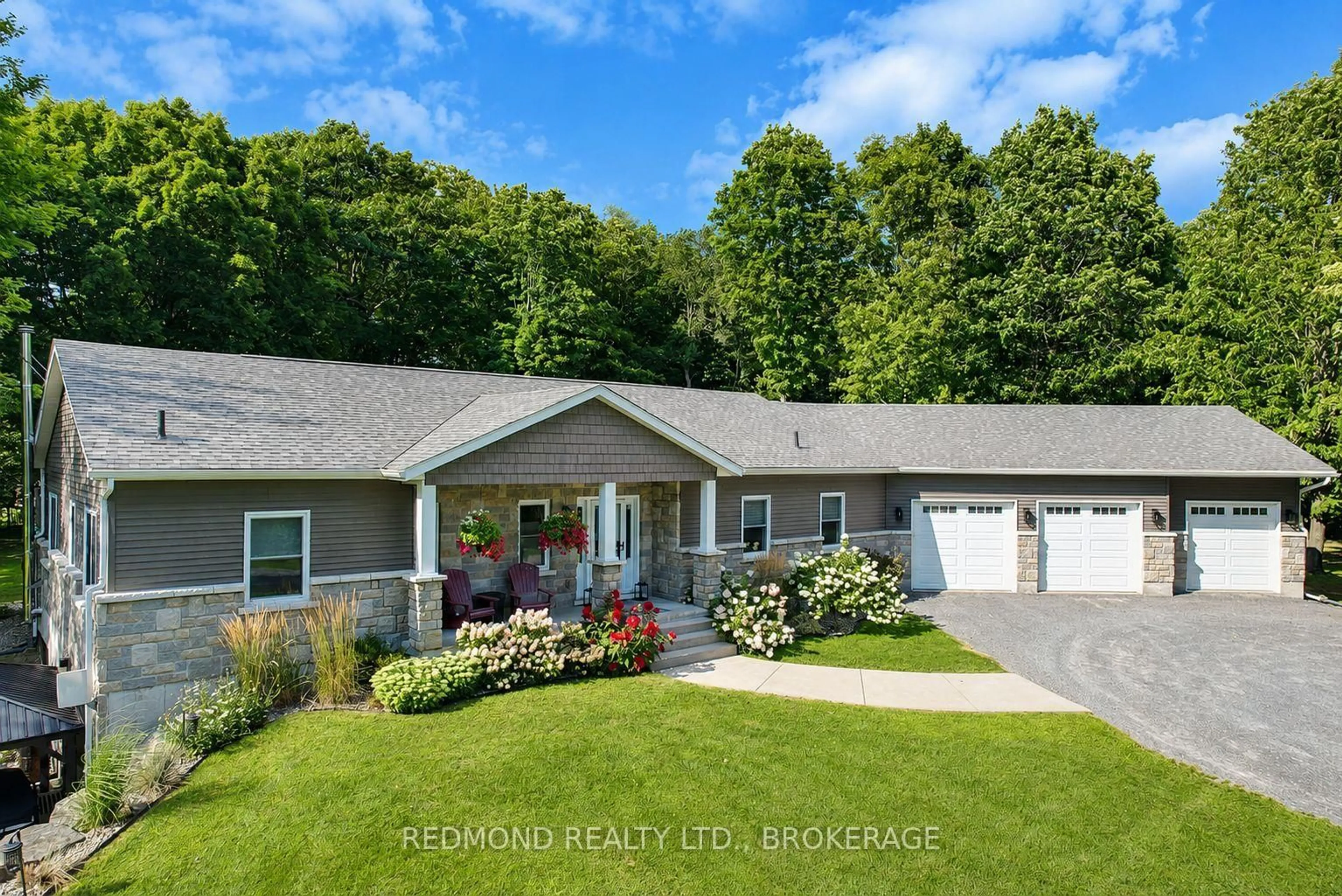 A pic from outside/outdoor area/front of a property/back of a property/a pic from drone, mountain view for 430 County Road # 2 Rd, Front of Leeds & Seeleys Bay Ontario K7G 2V4