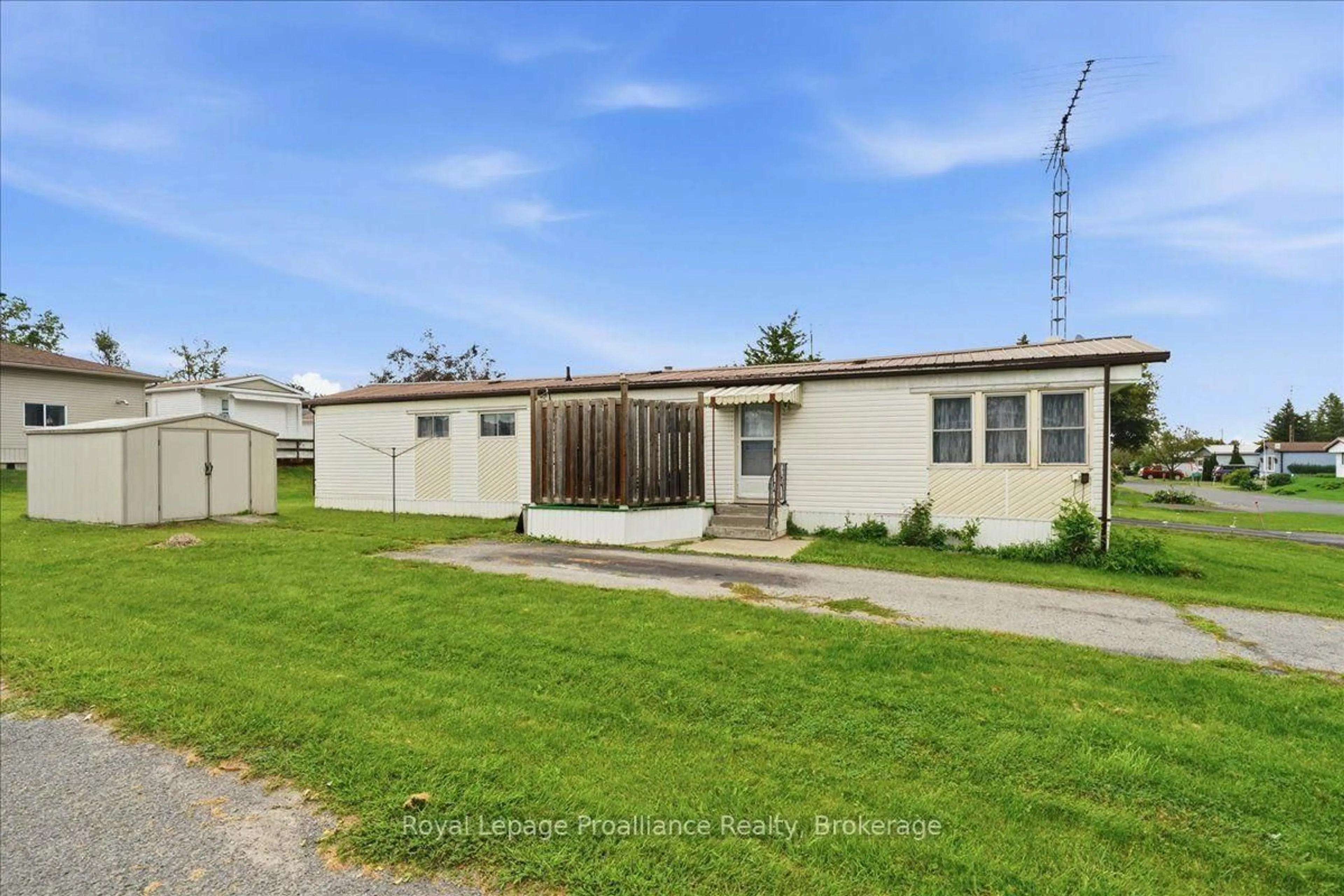 Unknown for 18 Cedar St, Greater Napanee Ontario K7R 3L1