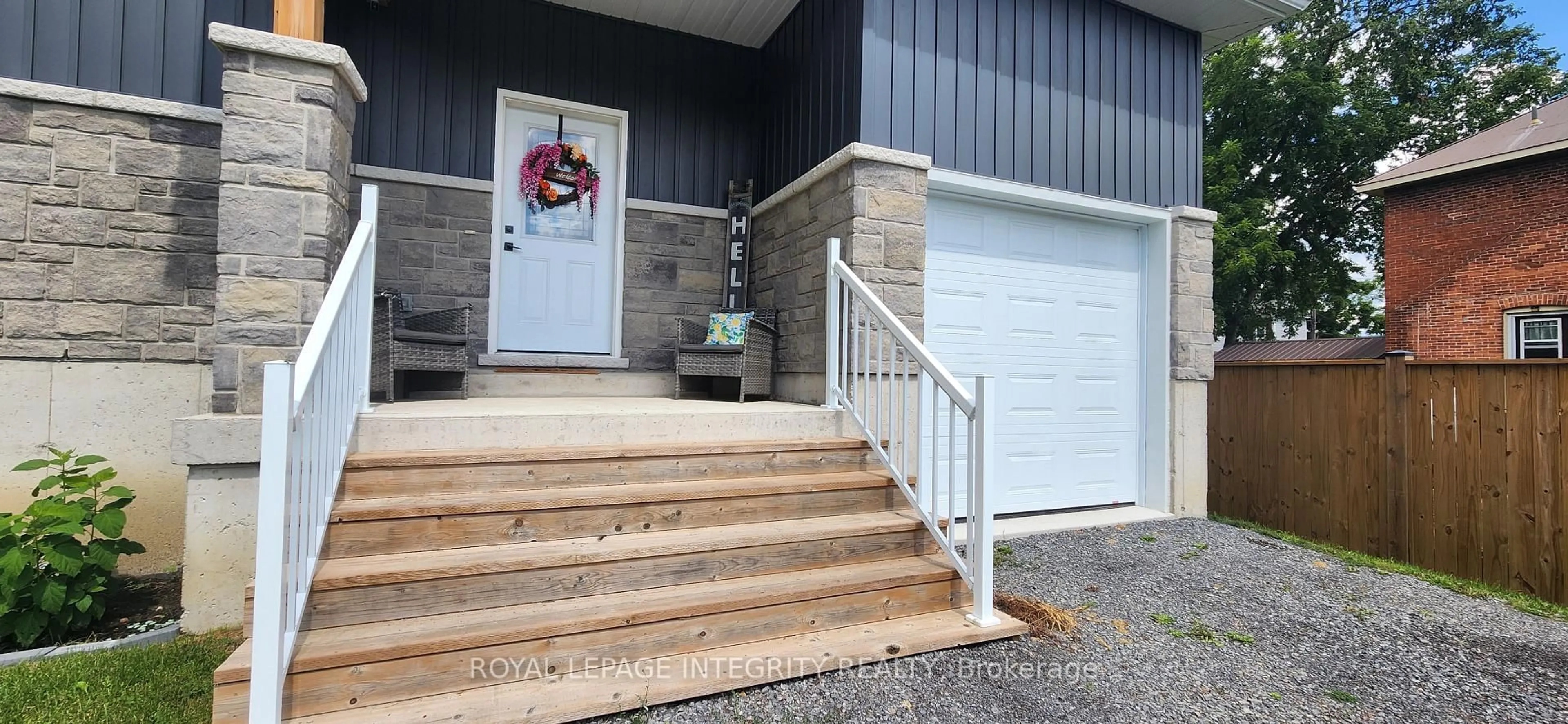 Unknown for 6 Union St, Lansdowne Village Ontario K0E 1L0