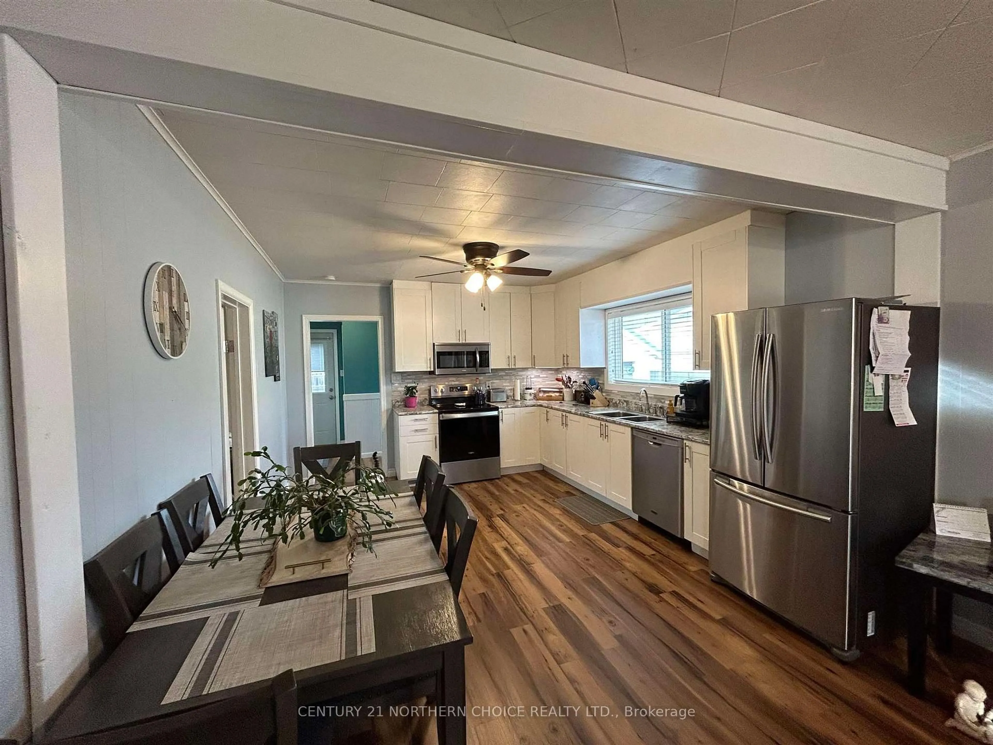 Open concept kitchen, unknown for 628 Second St, Fort Frances Ontario P9A 1N5