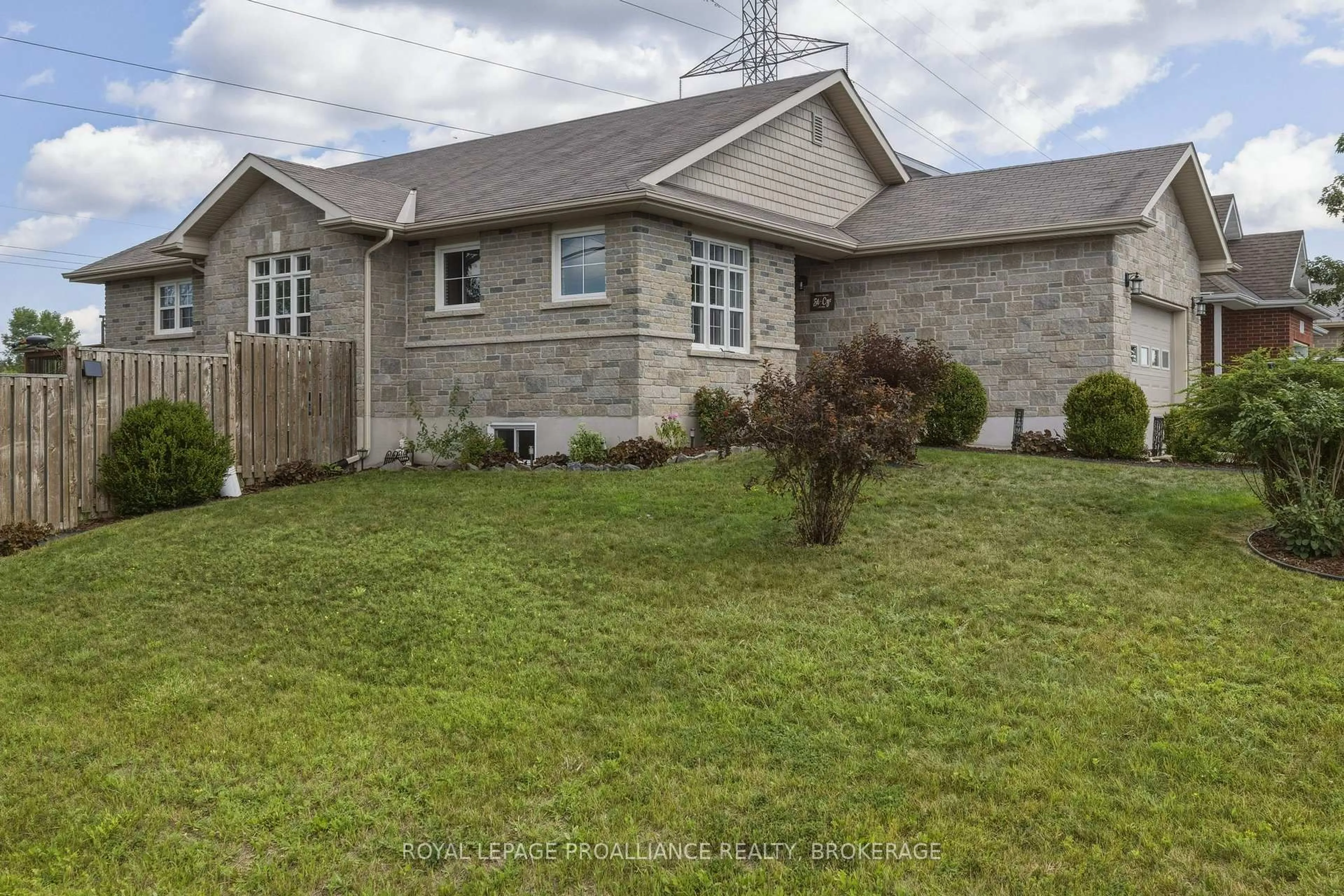 A pic from outside/outdoor area/front of a property/back of a property/a pic from drone, street for 1464 Ottawa St, Kingston Ontario K7P 0C2
