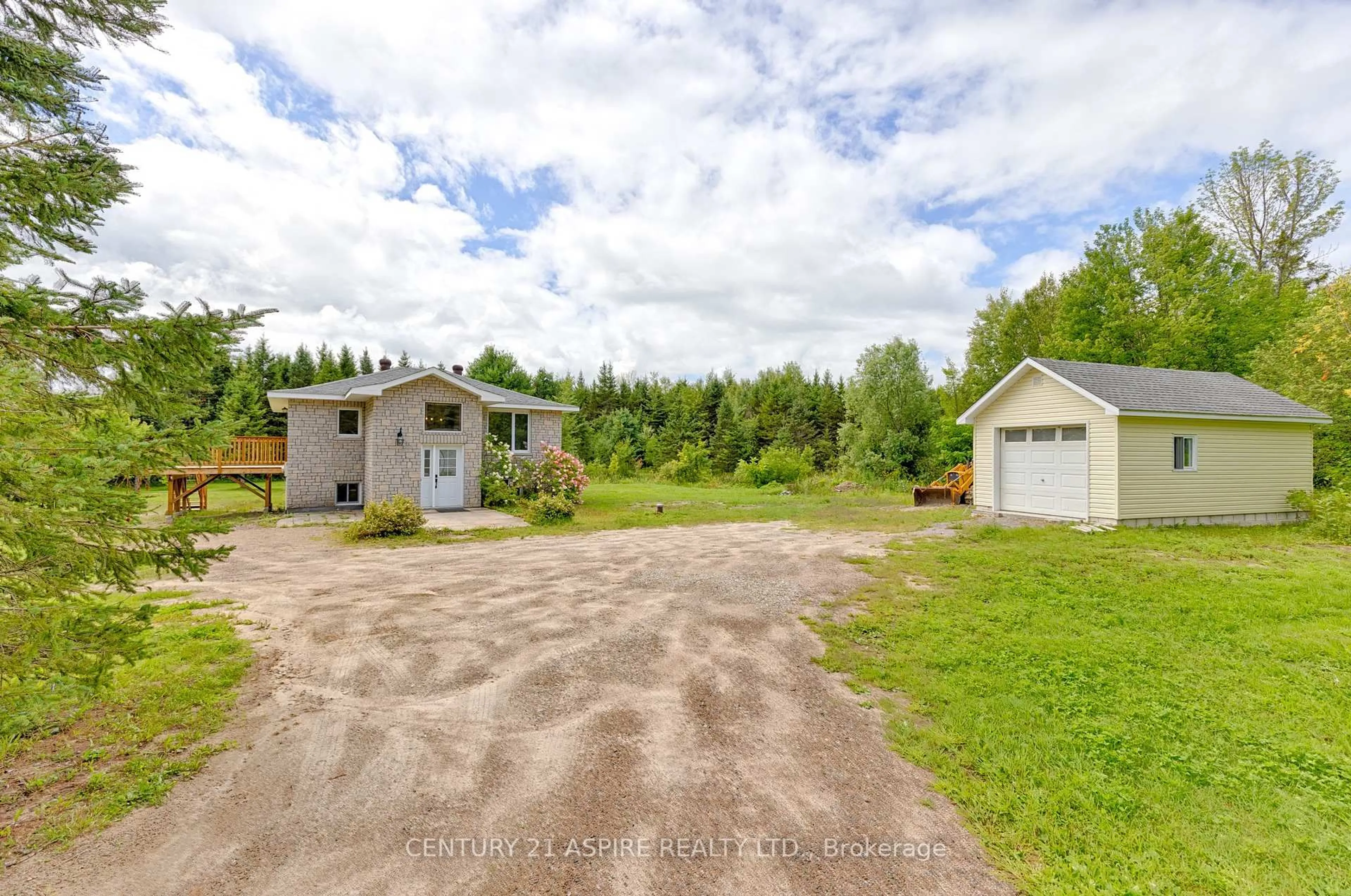 A pic from outside/outdoor area/front of a property/back of a property/a pic from drone, unknown for 1549 Zion Line, Beachburg Ontario K0J 1C0