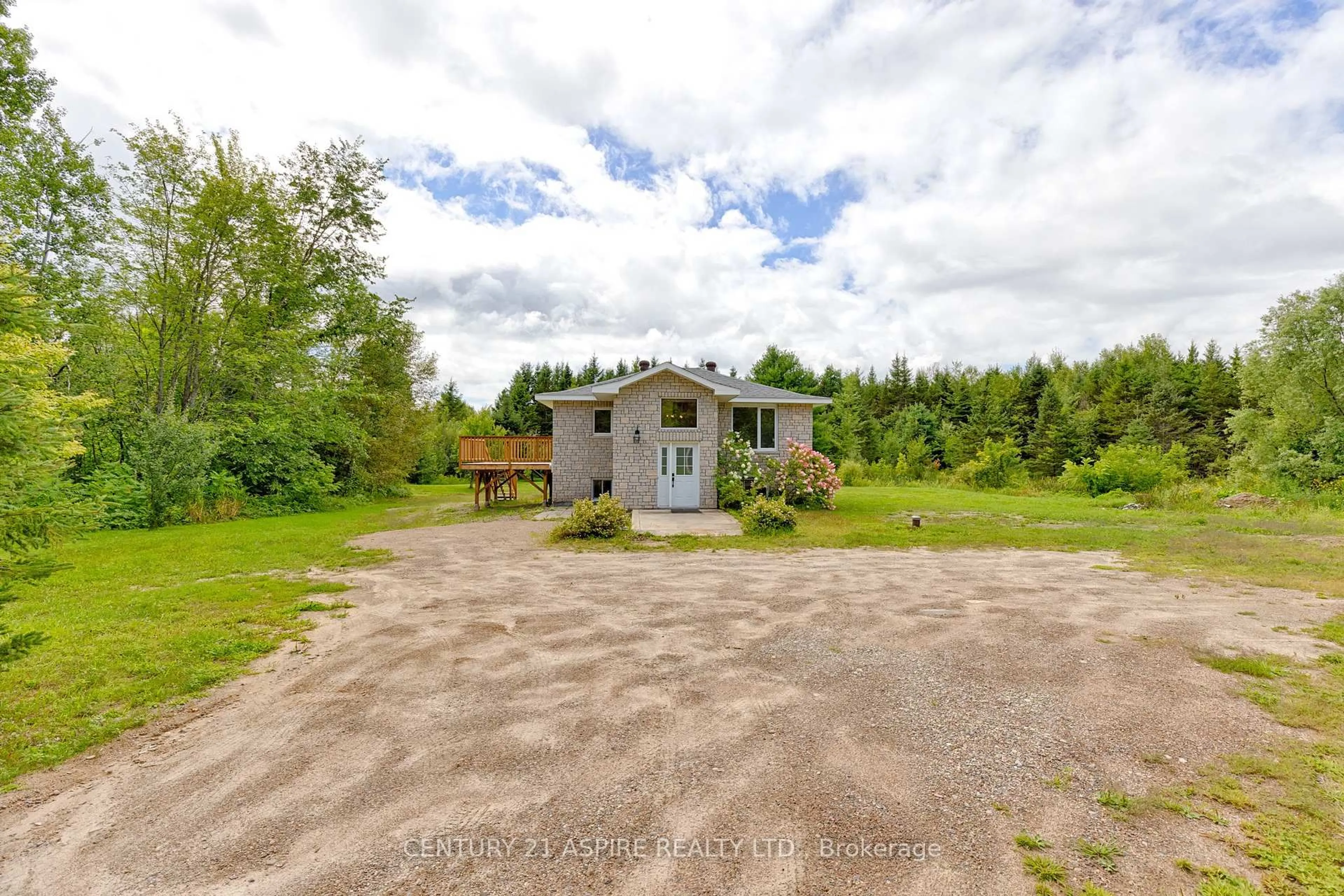 A pic from outside/outdoor area/front of a property/back of a property/a pic from drone, unknown for 1549 Zion Line, Beachburg Ontario K0J 1C0
