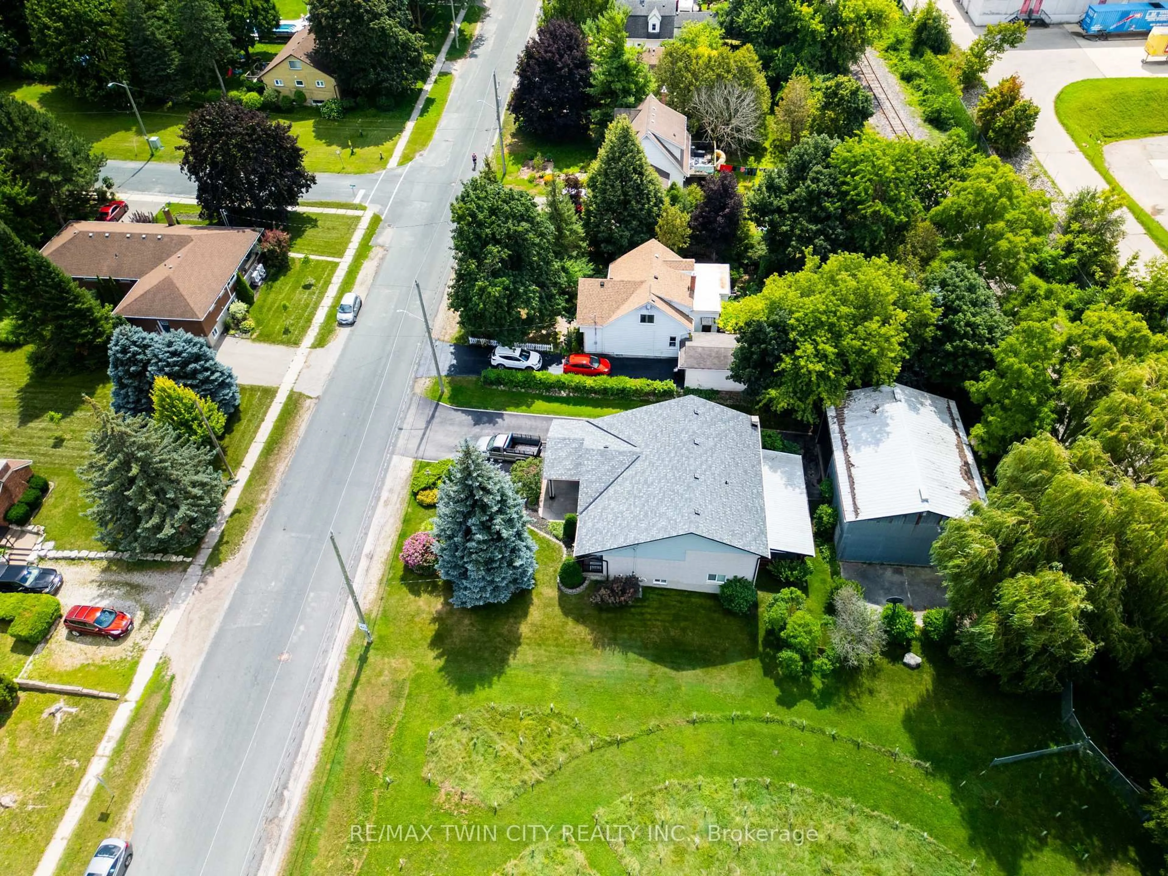 A pic from outside/outdoor area/front of a property/back of a property/a pic from drone, street for 108 Queensway Dr, Woolwich Ontario N3B 2T5
