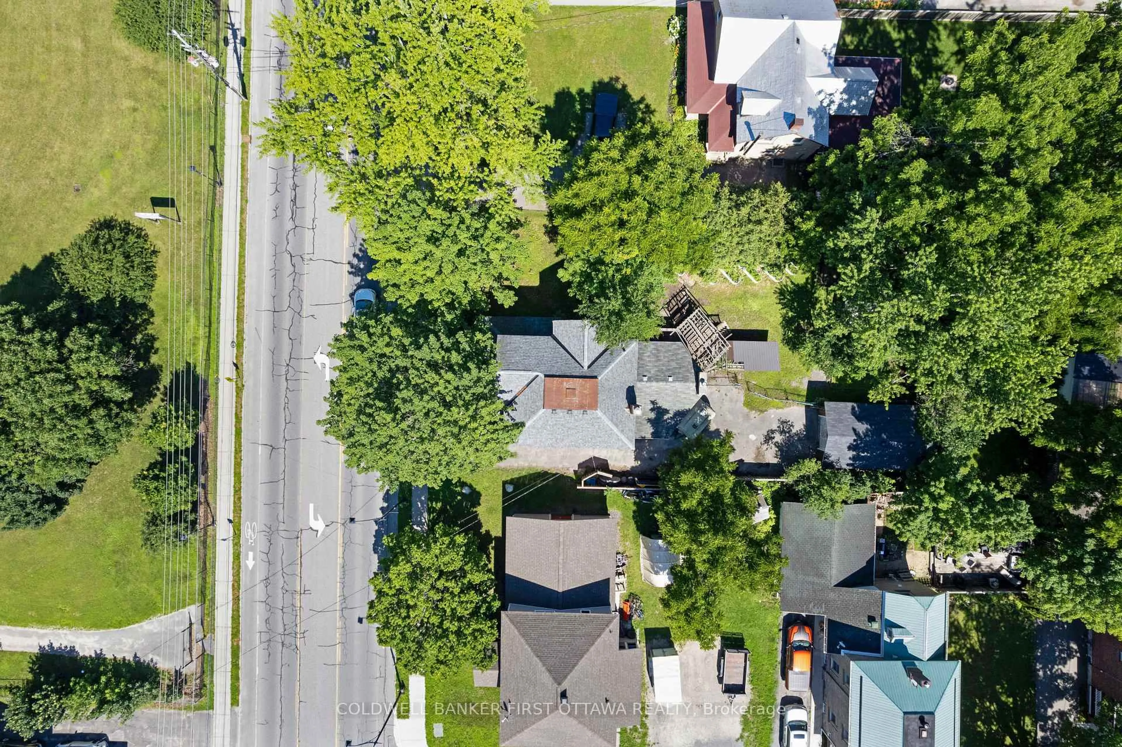 A pic from outside/outdoor area/front of a property/back of a property/a pic from drone, street for 69 Wilson St, Perth Ontario K7H 2N7
