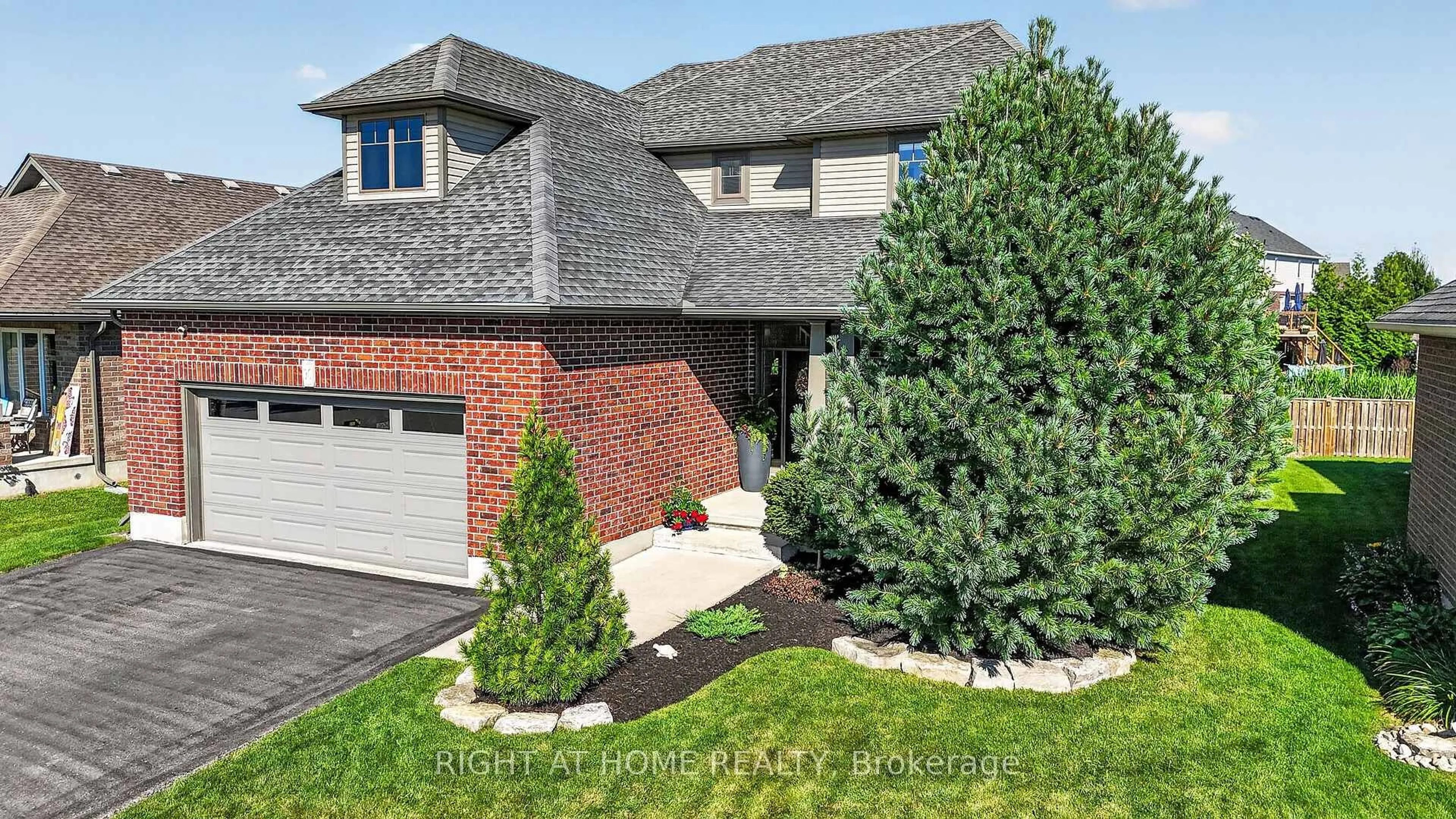 Home with brick exterior material, street for 90 Shaw Valley Dr, St. Thomas Ontario N5R 0C8