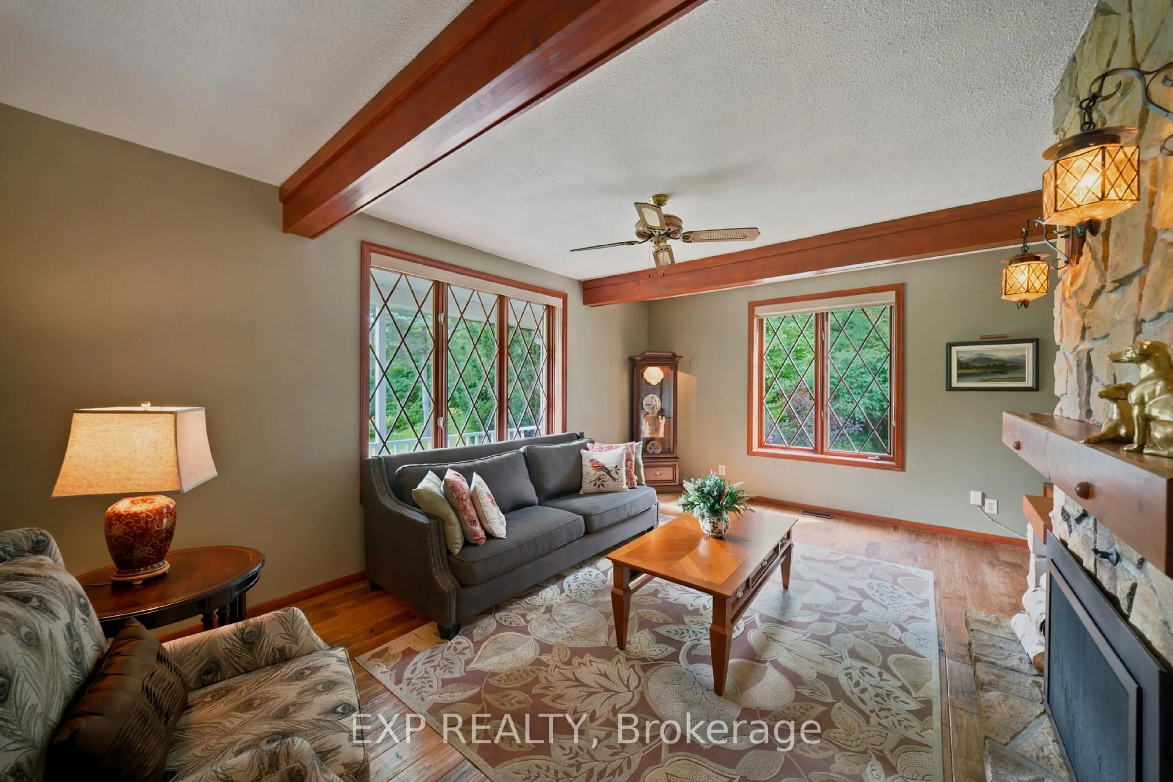 Living room with furniture, unknown for 960 Quigley Hill Rd, Ottawa Ontario K4C 1H1