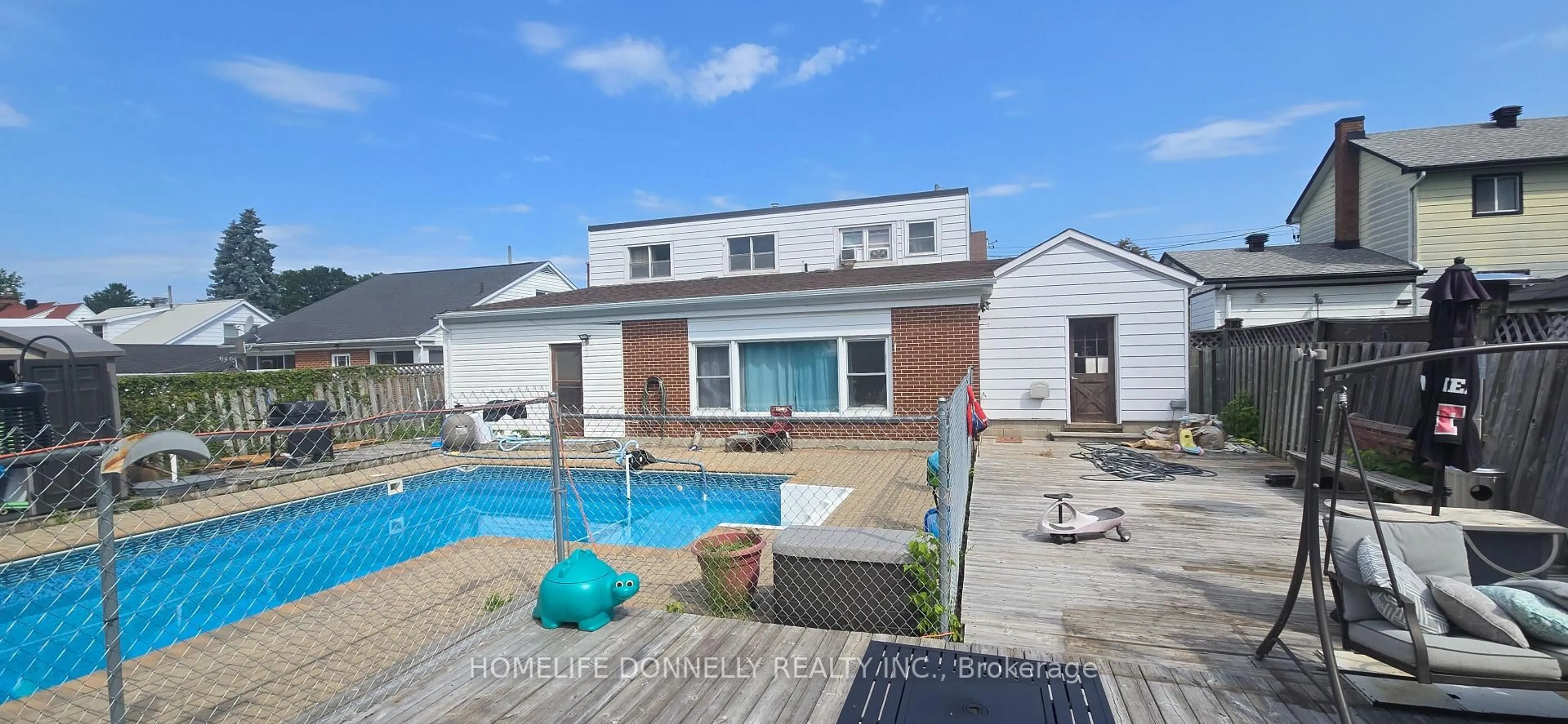 A pic from outside/outdoor area/front of a property/back of a property/a pic from drone, unknown for 310 Dickson St, Pembroke Ontario K8A 2X5