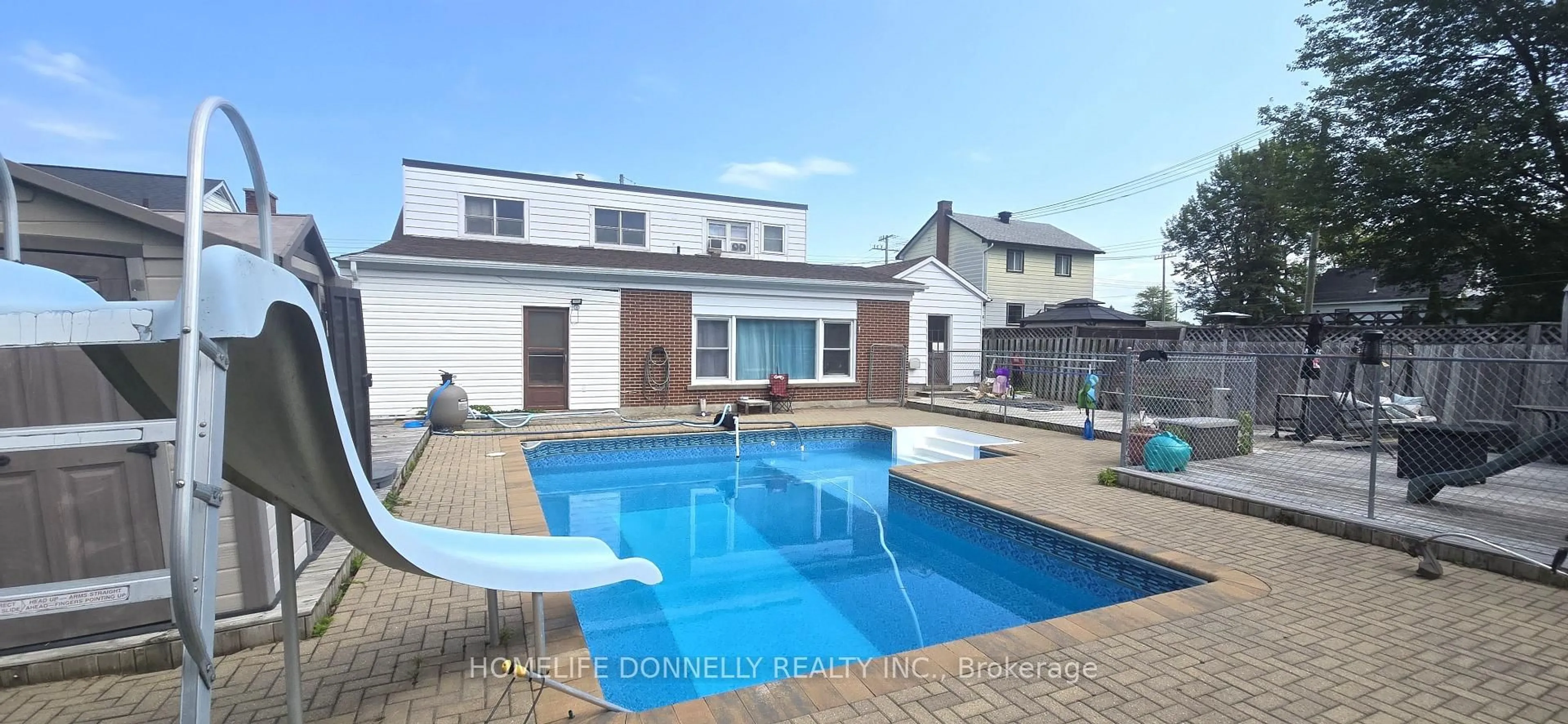 Pool for 310 Dickson St, Pembroke Ontario K8A 2X5