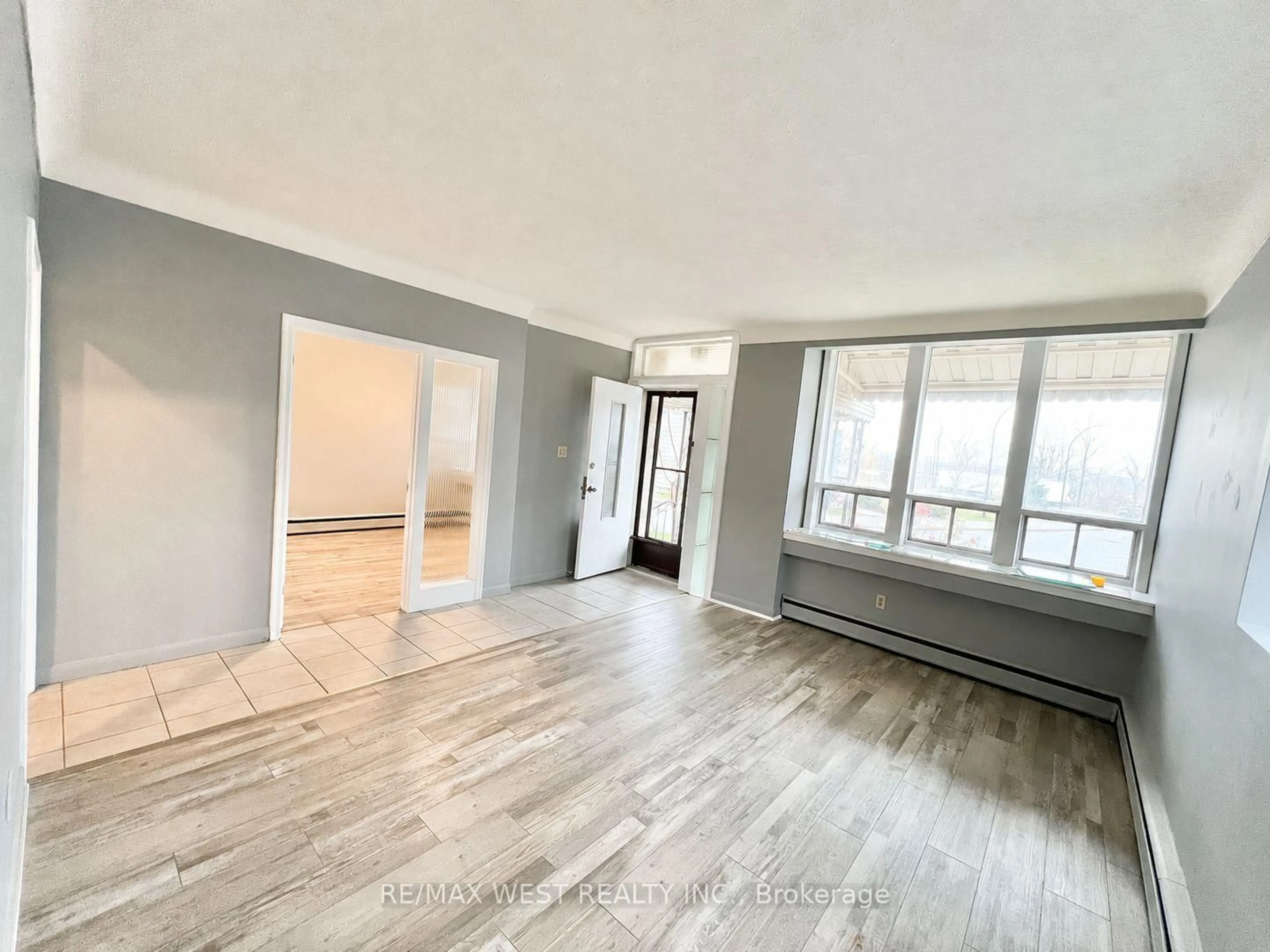 A pic of a room for 55 John St, Thorold Ontario L2V 2S7