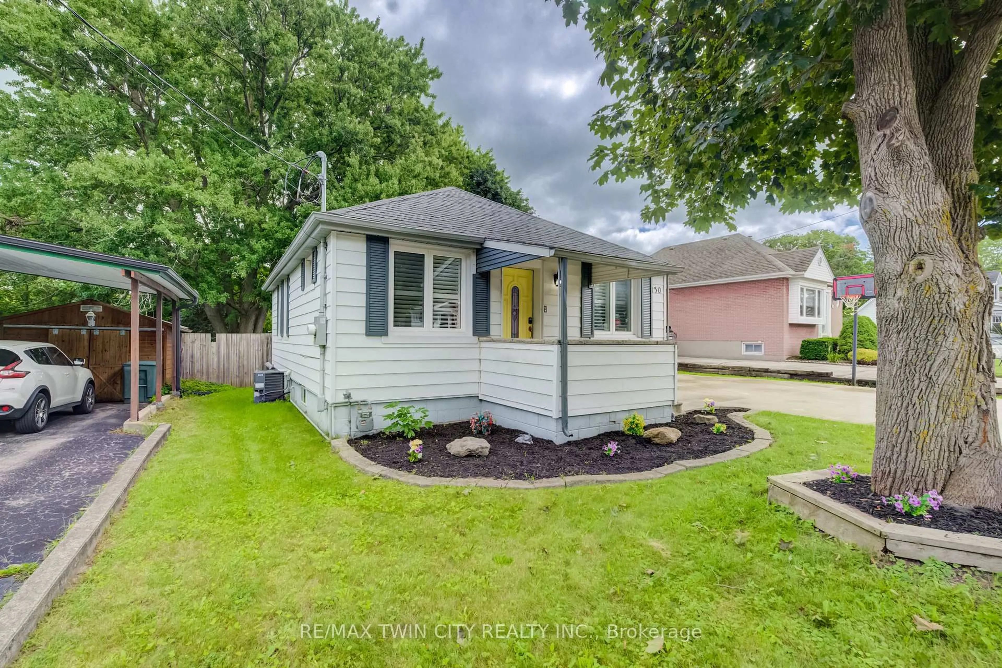 Unknown for 130 SYDENHAM St, Woodstock Ontario N4S 7B6