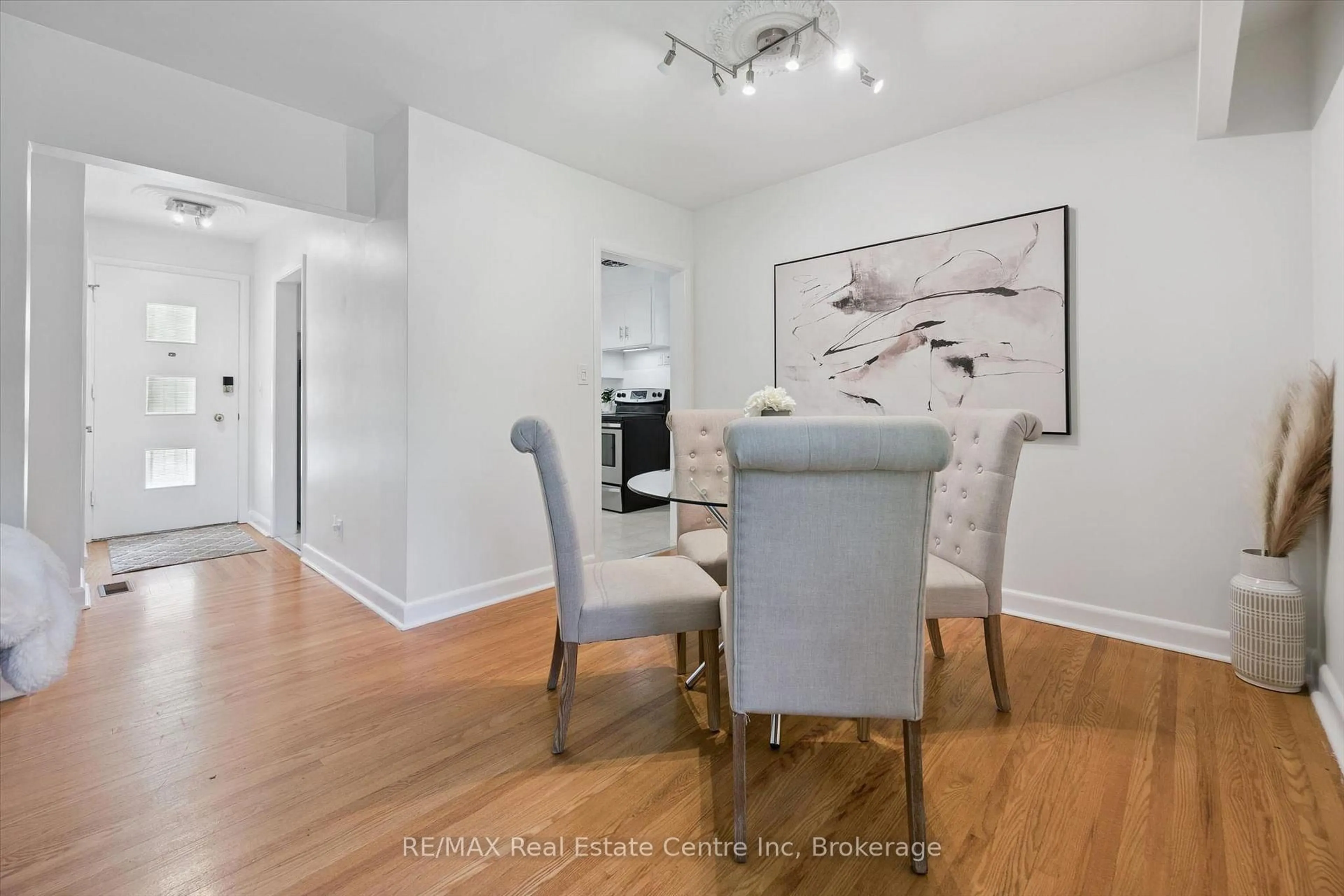 Dining room, wood/laminate floor for 9 Hamel Ave, Guelph Ontario N1H 5L9