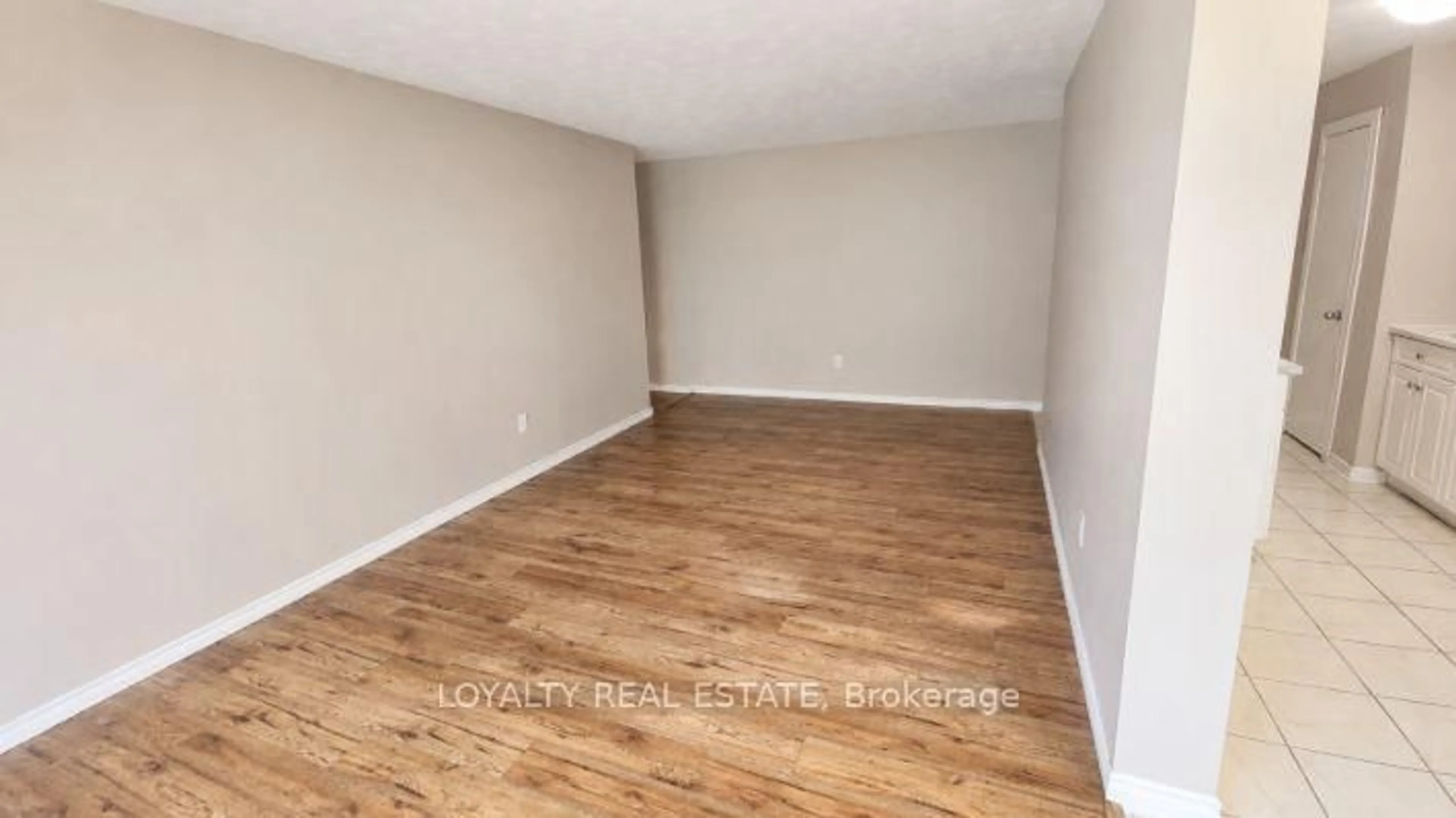 A pic of a room for 601 Barber Ave #306, North Perth Ontario N4W 1S4