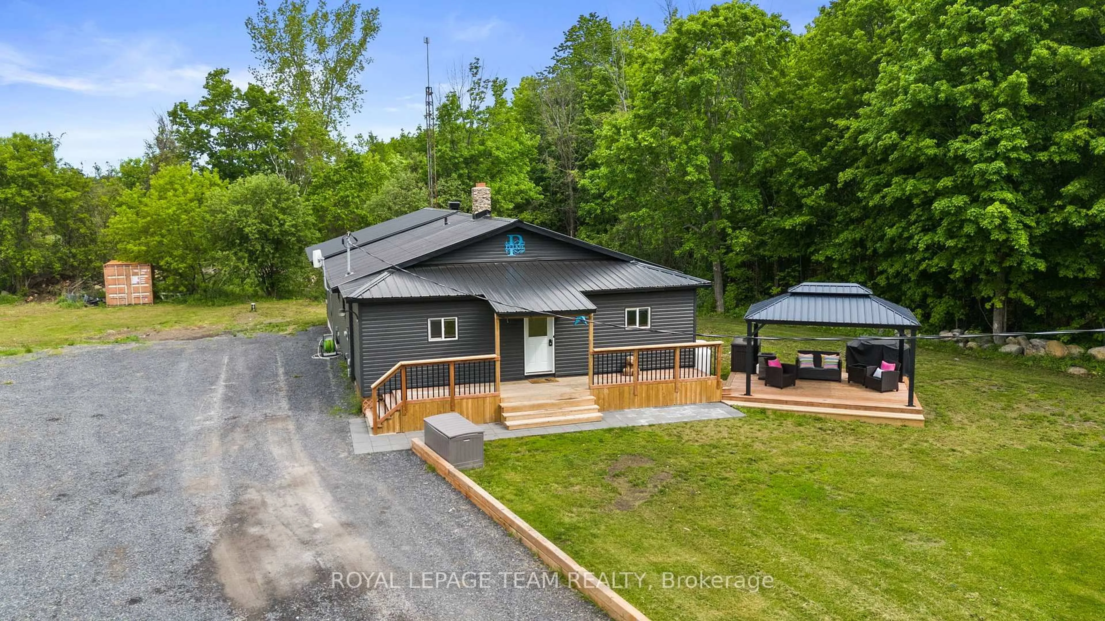 A pic from outside/outdoor area/front of a property/back of a property/a pic from drone, unknown for 16509 Cedarvale Rd, North Stormont Ontario K0C 1Y0