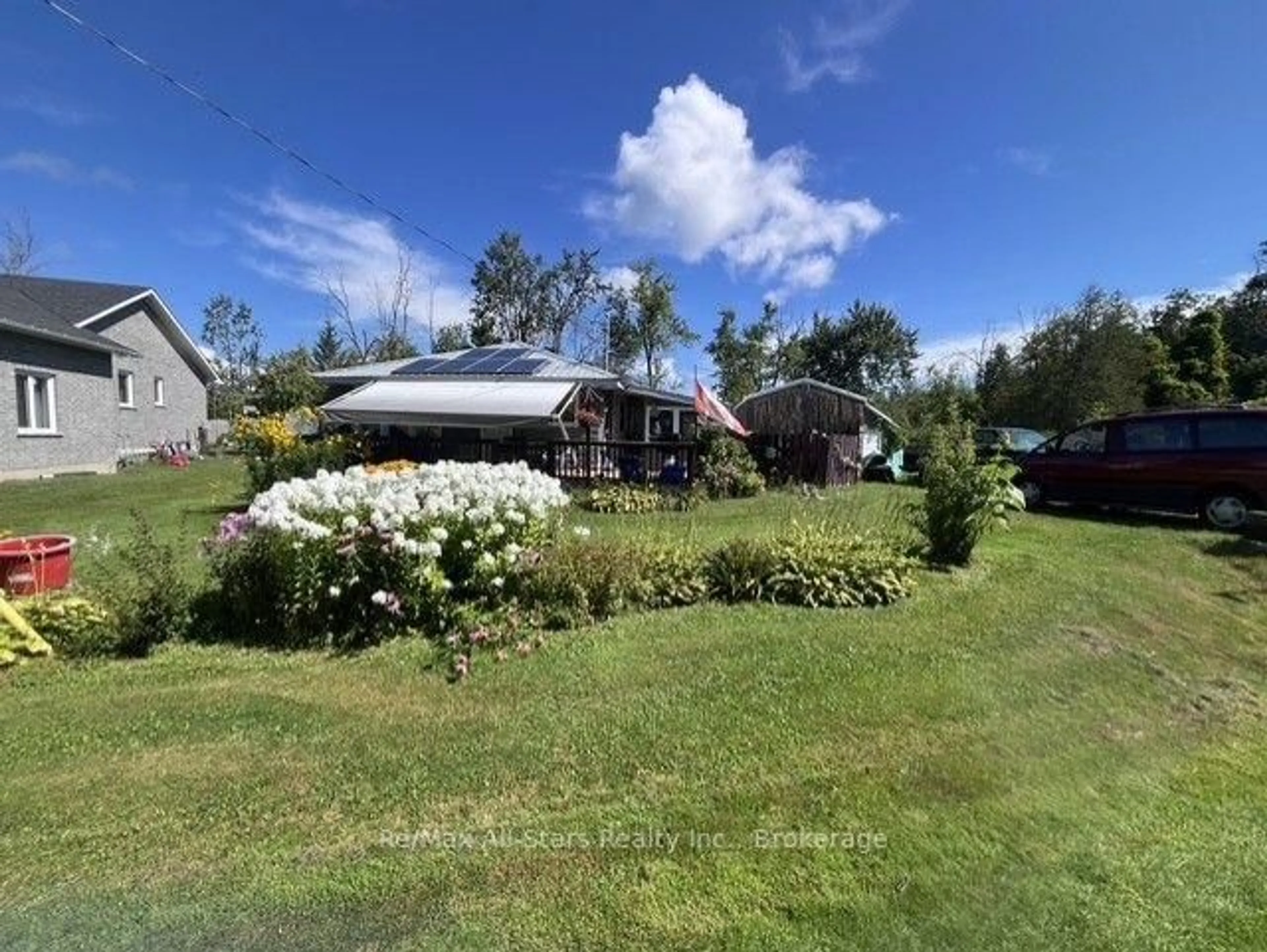 A pic from outside/outdoor area/front of a property/back of a property/a pic from drone, unknown for 2 Alexander Ave, Kawartha Lakes Ontario K0M 1L0