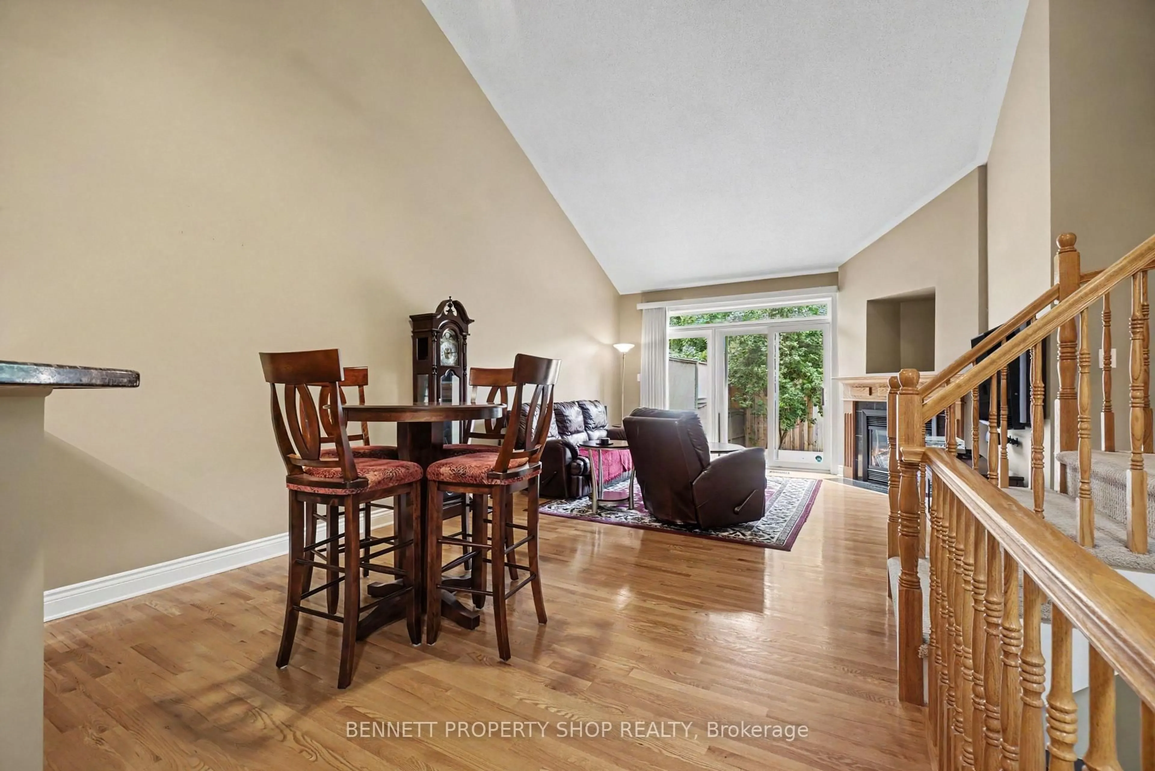 Living room with furniture, unknown for 39 Foulis Cres, Ottawa Ontario K2L 4H2