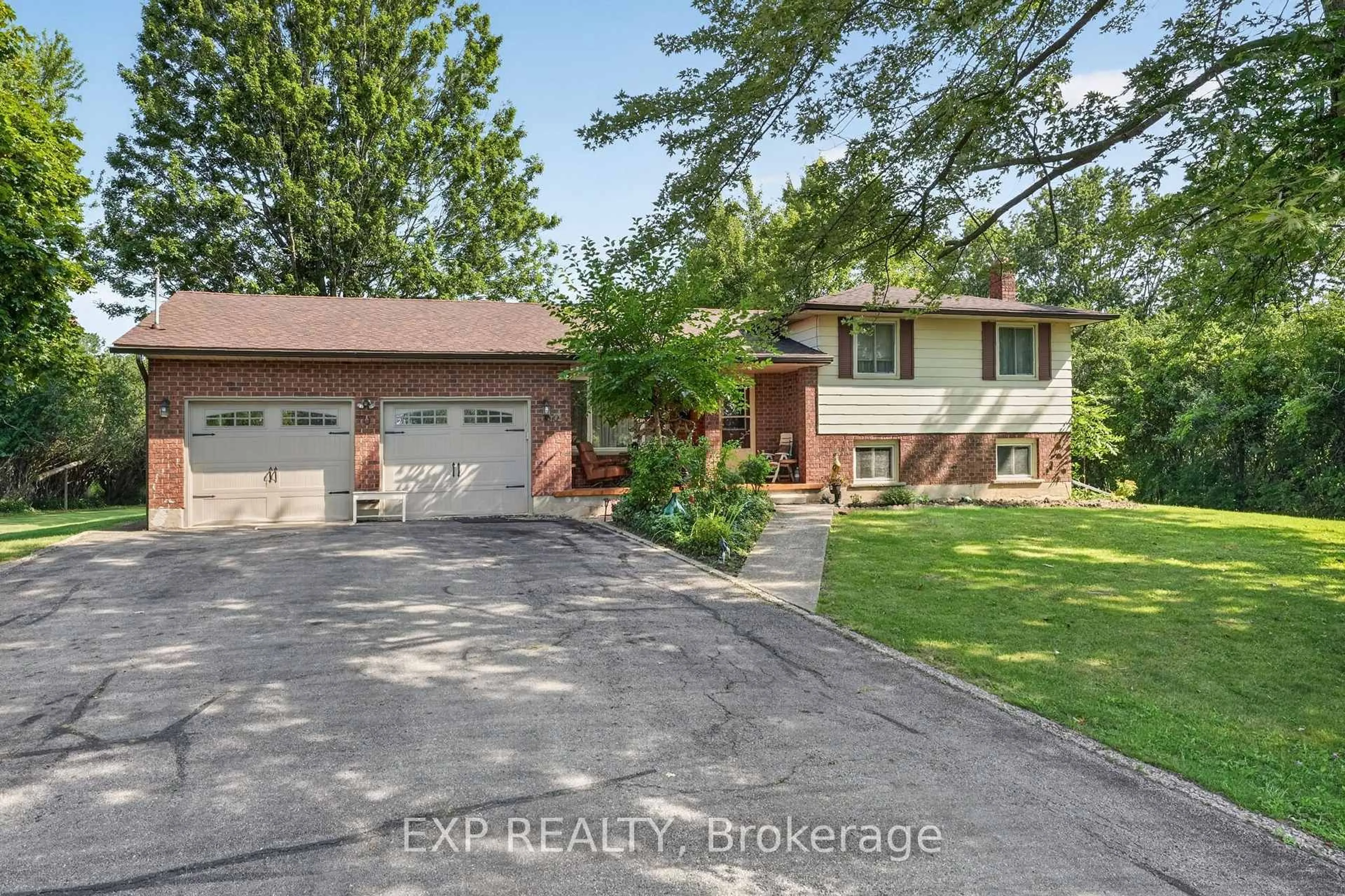 Home with brick exterior material, street for 1370 Pound Ave, Fort Erie Ontario L2A 6A3