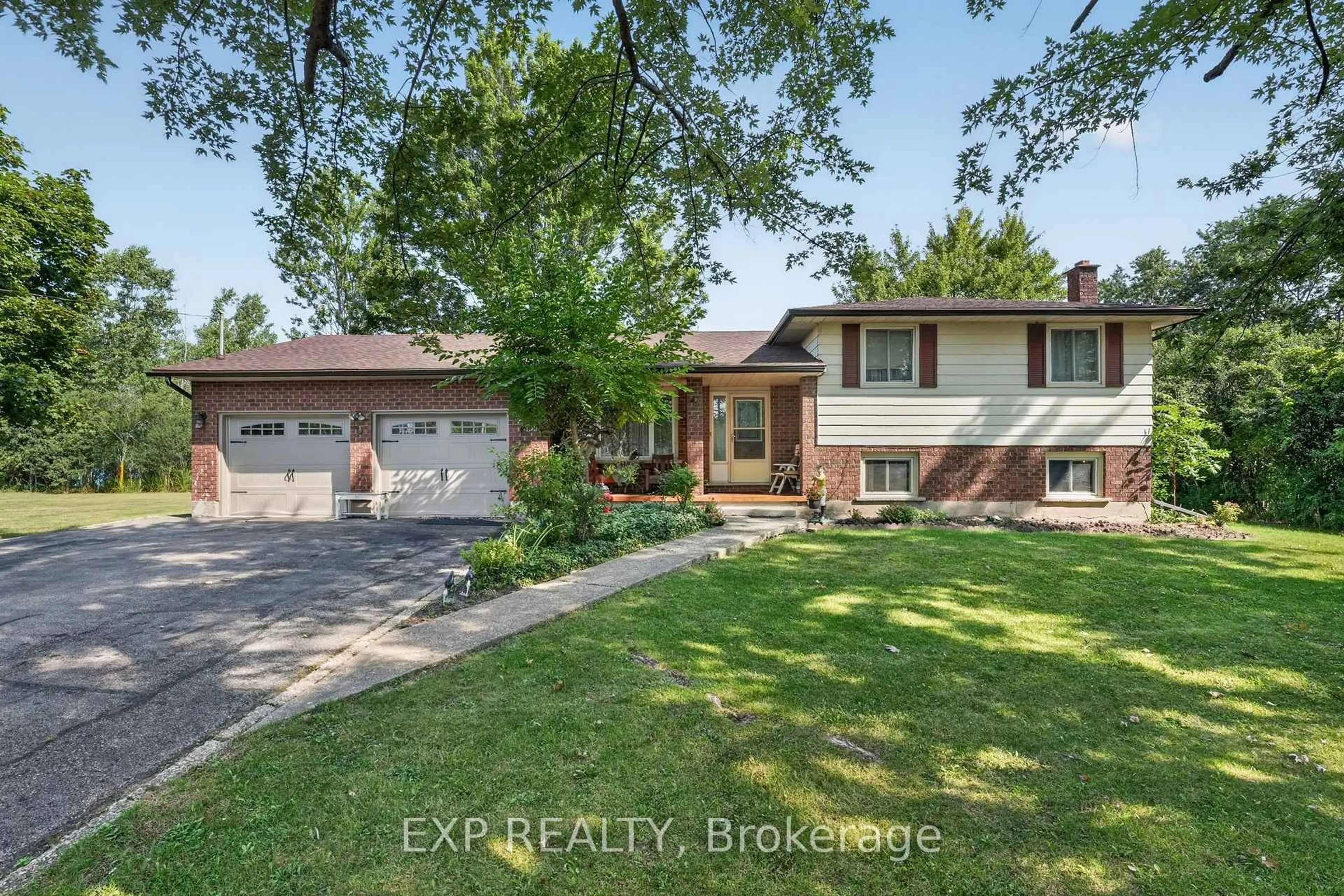Home with brick exterior material, street for 1370 Pound Ave, Fort Erie Ontario L2A 6A3