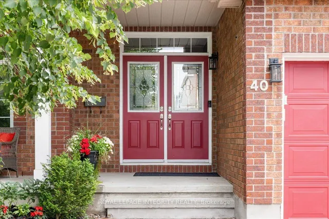 40 Bon Echo Cres, Kanata 3