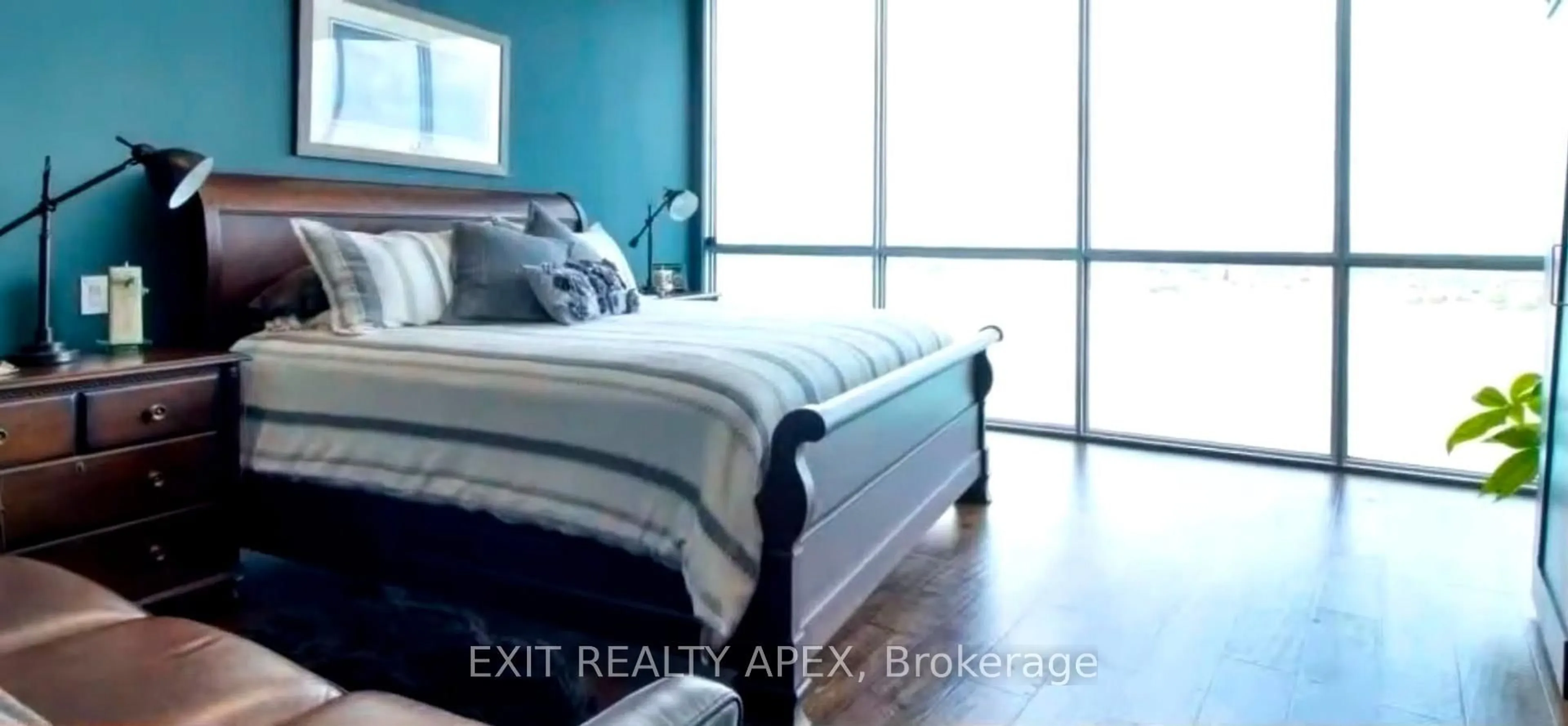 A pic of a room for 1225 Riverside Dr #1602, Windsor Ontario N9A 0A2