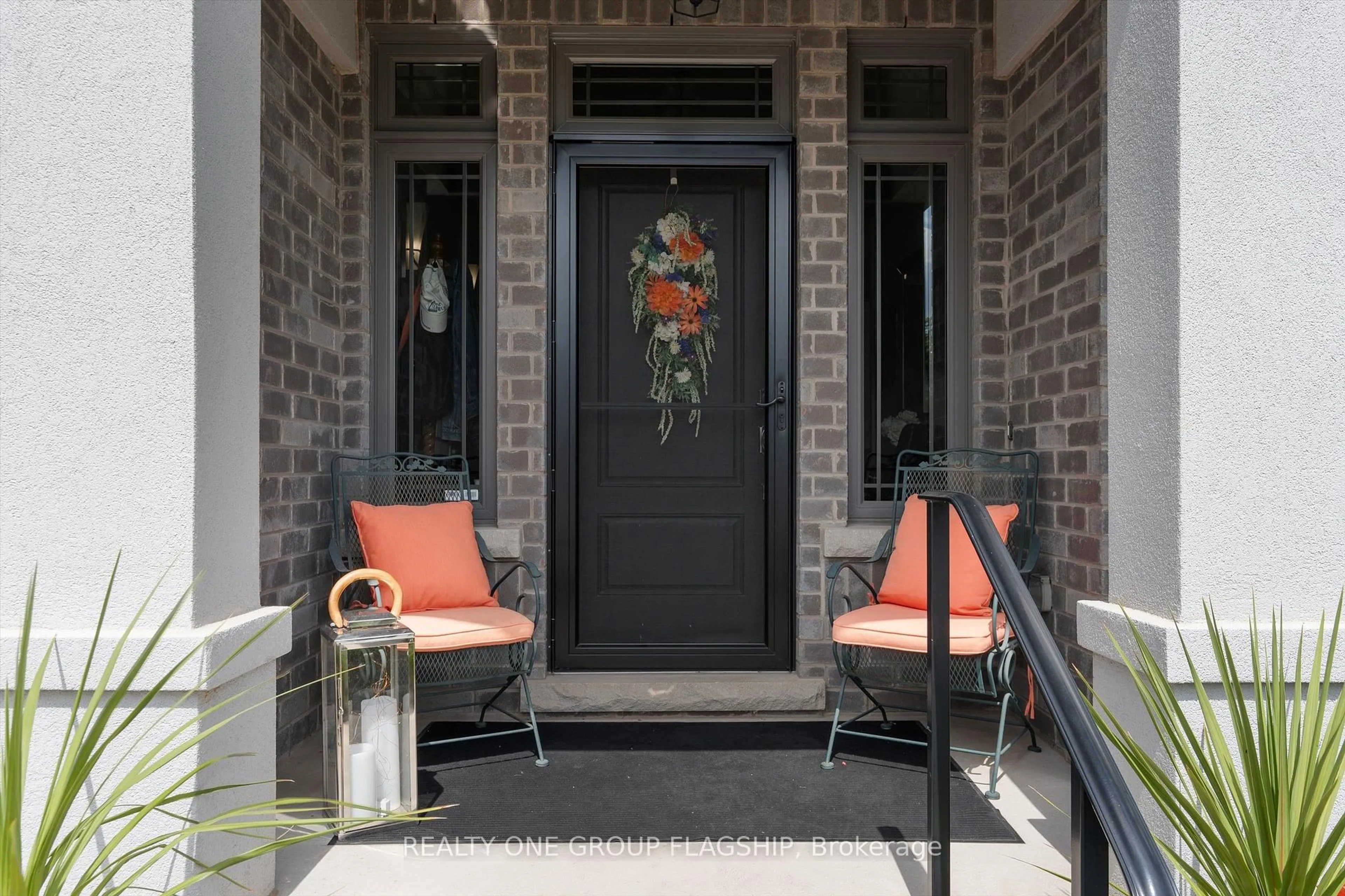 Indoor entryway for 104 Berwick Tr, Welland Ontario L3B 0C8