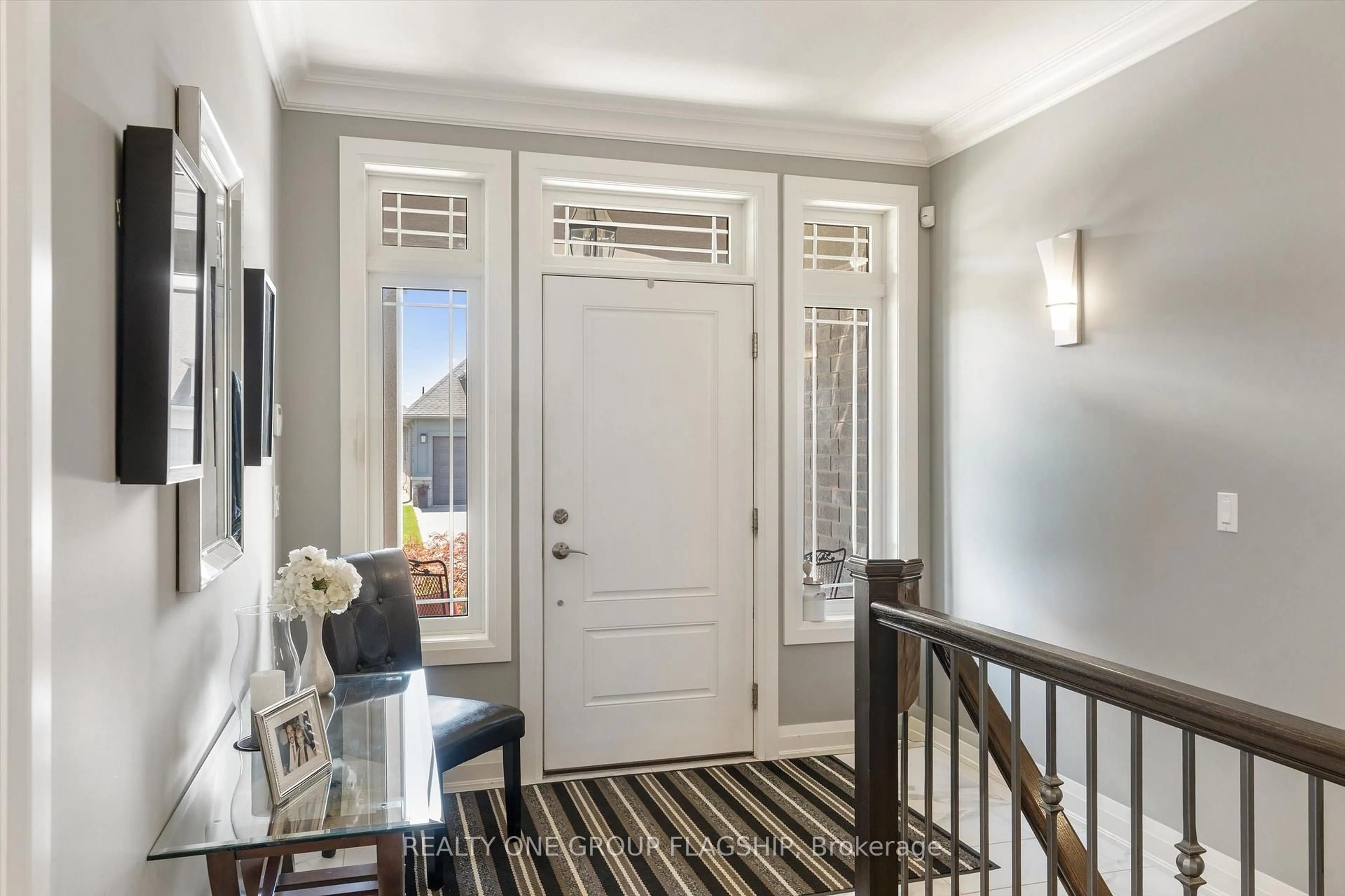Indoor entryway for 104 Berwick Tr, Welland Ontario L3B 0C8