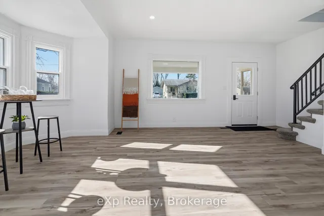 192 William St, North Middlesex 5
