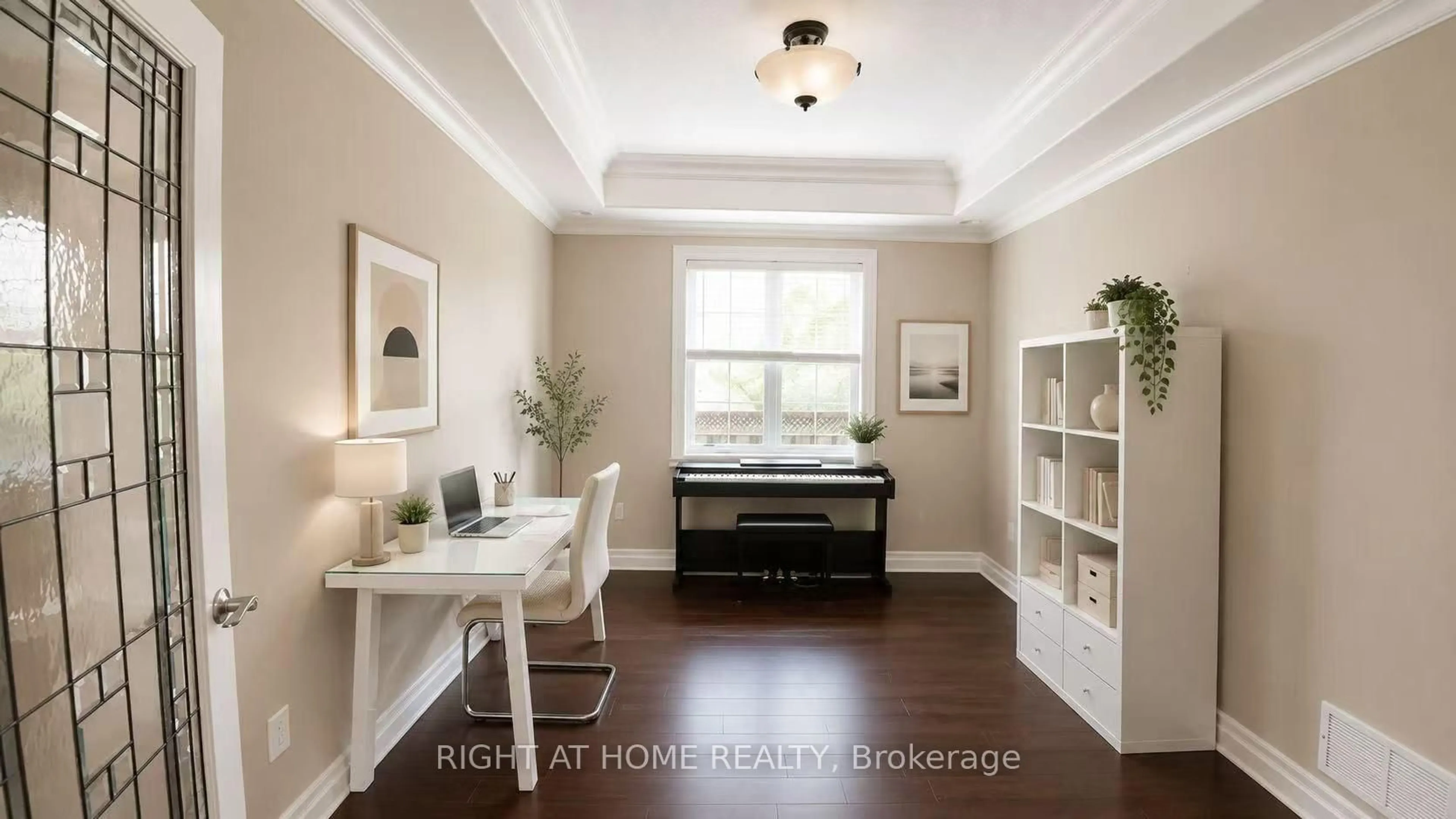 A pic of a room for 882 Kettleridge St, London North Ontario N6H 0E7